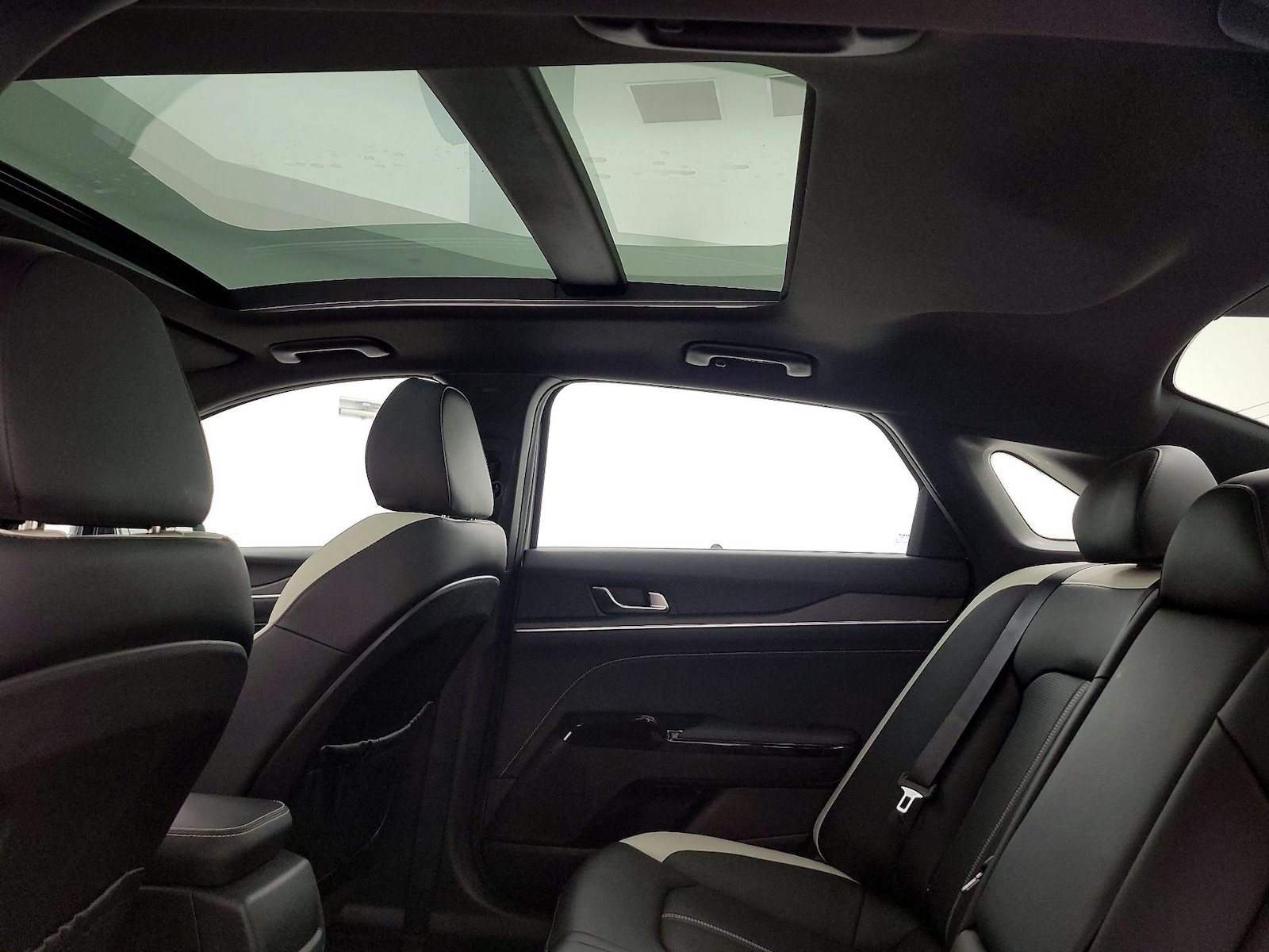 2026 Kia K5 GT-Line - Photo 25