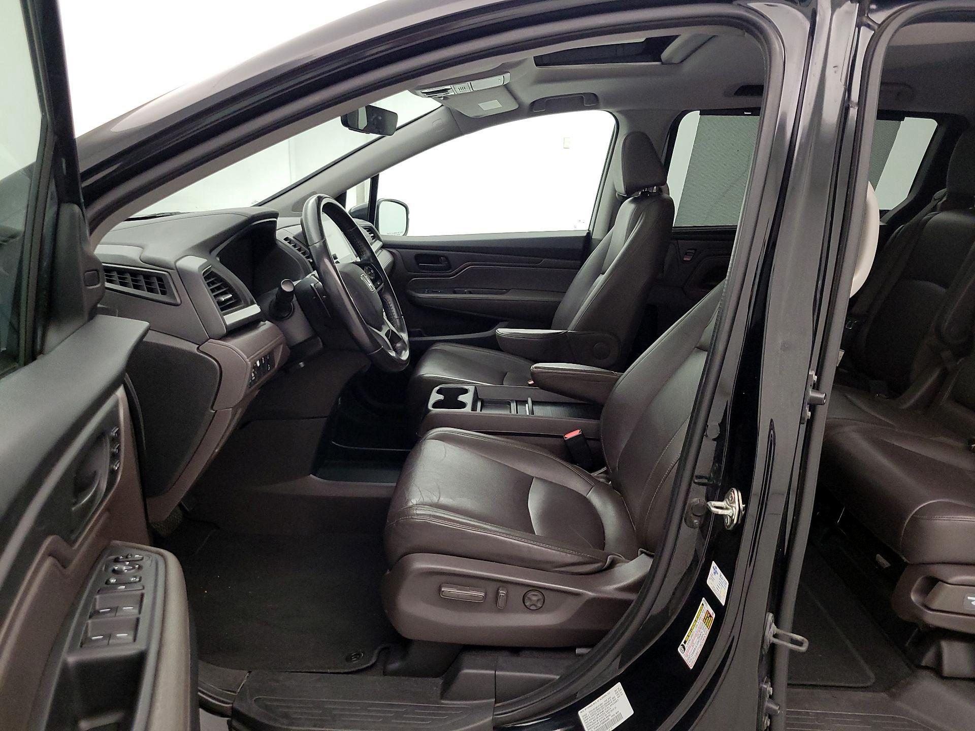 Thumbnail: 2019 Honda Odyssey - 11