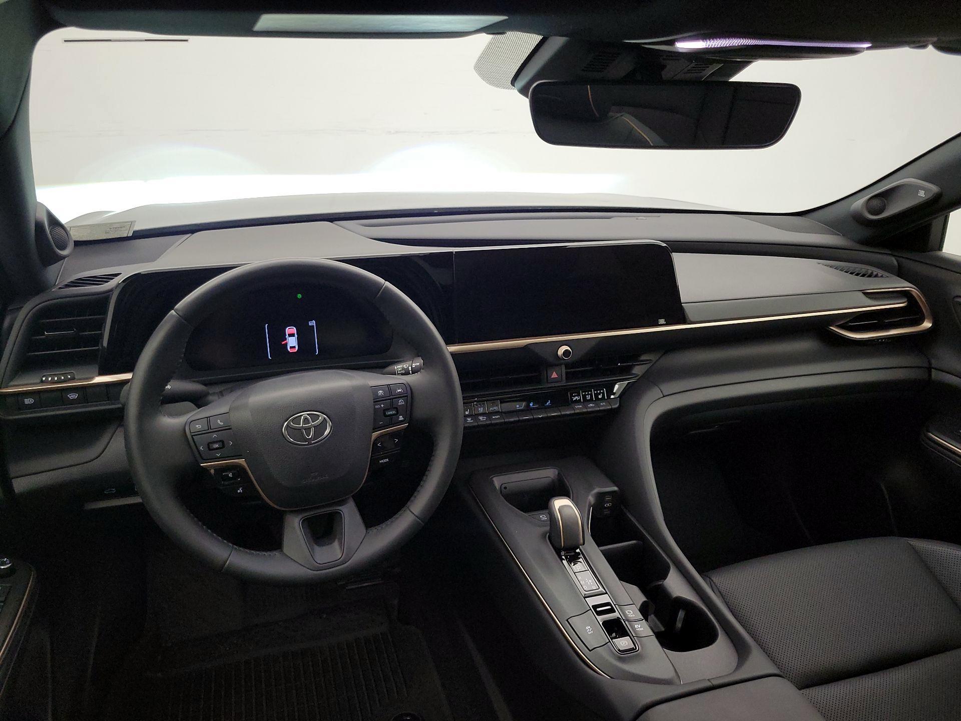 Thumbnail: 2023 Toyota Crown - 9