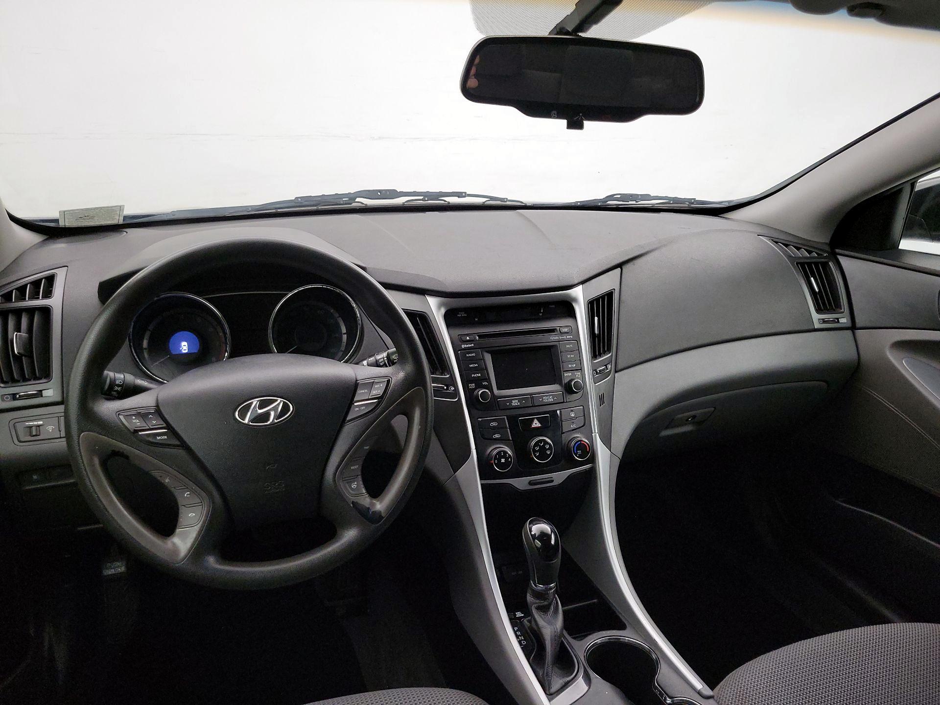 Thumbnail: 2014 Hyundai Sonata - 9