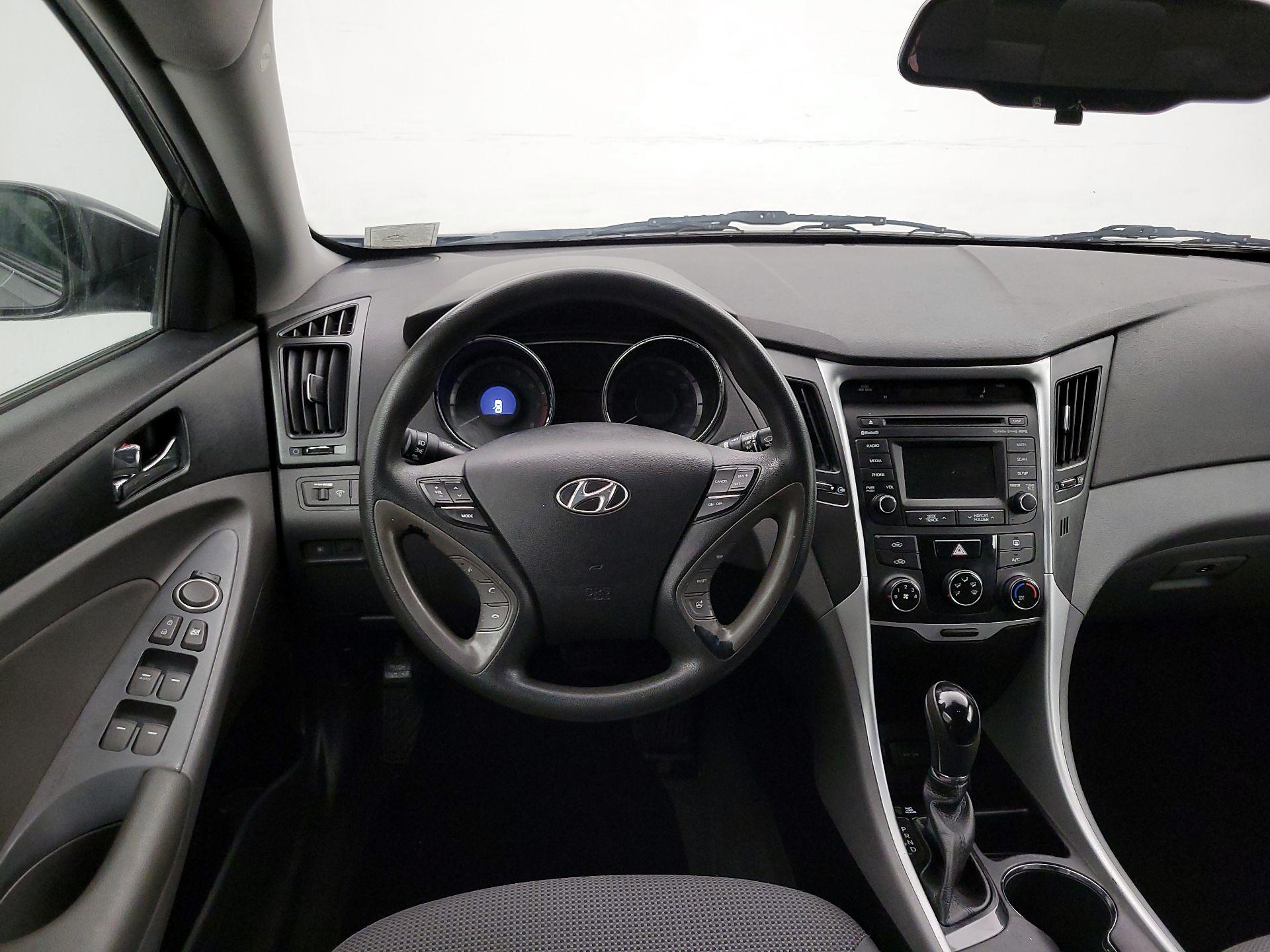 Thumbnail: 2014 Hyundai Sonata - 10