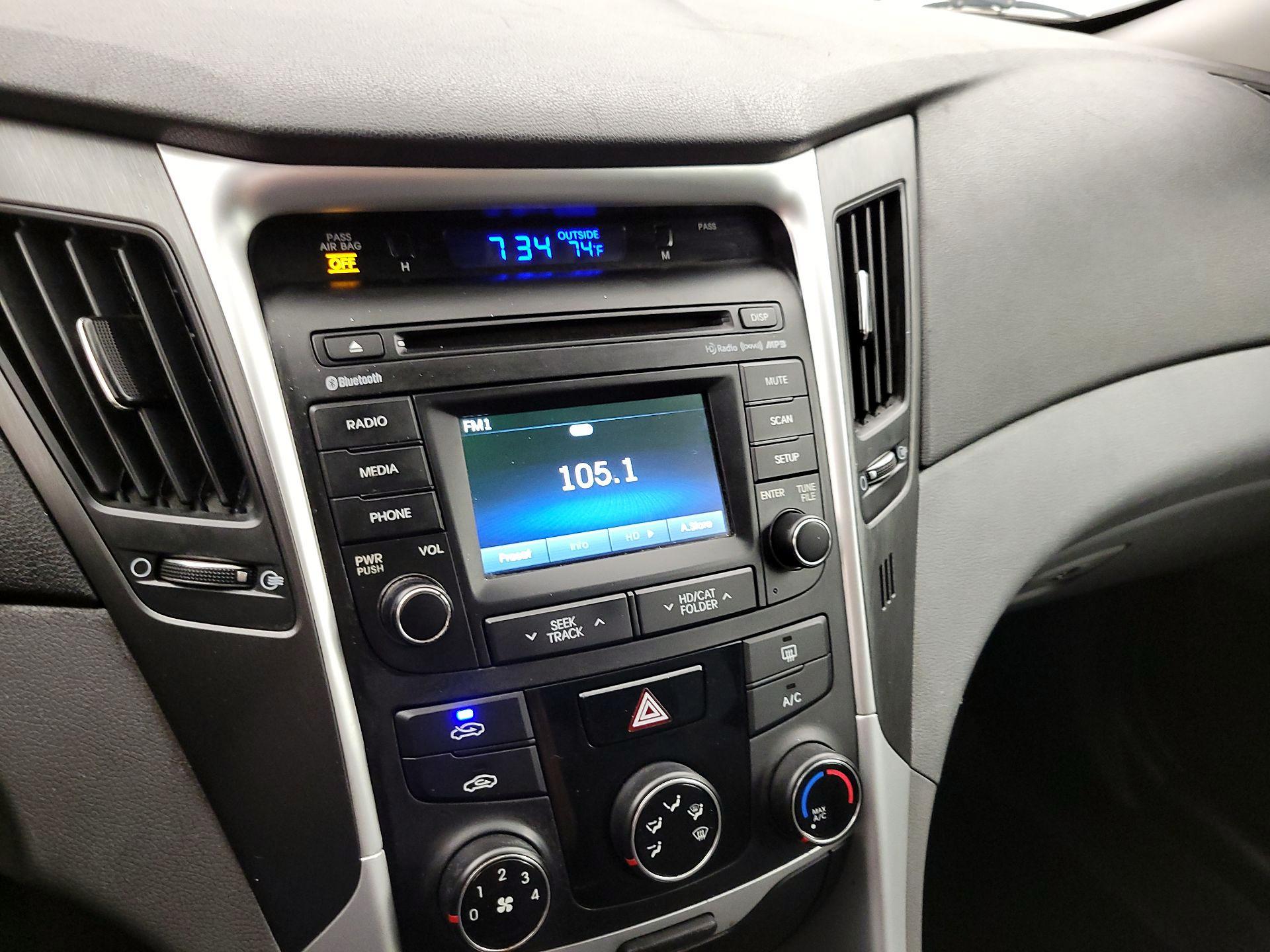 Thumbnail: 2014 Hyundai Sonata - 15