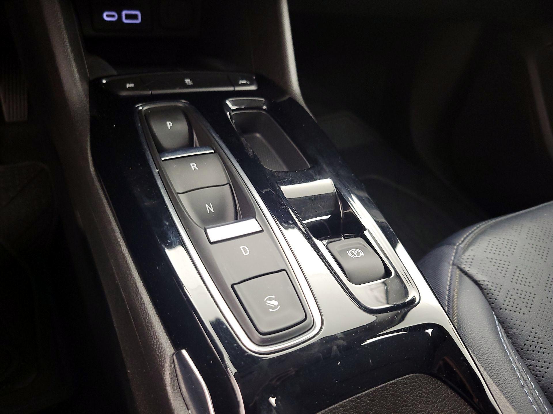 Thumbnail: 2023 Chevrolet Bolt EUV - 17