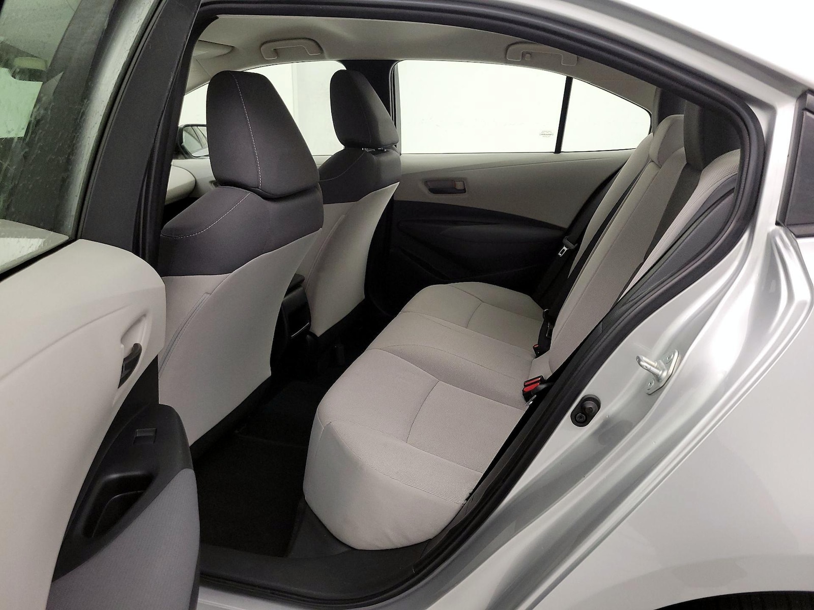 2022 Toyota Corolla LE - Photo 18