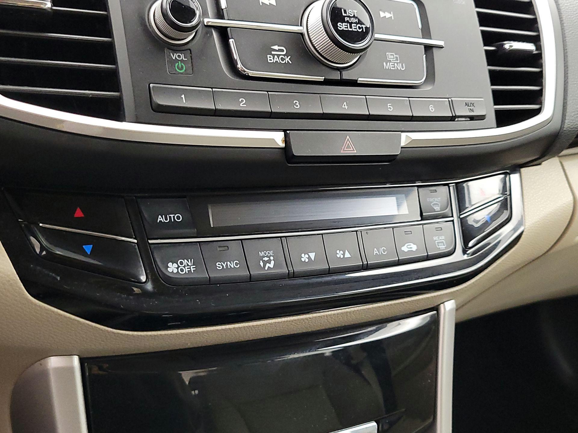 Thumbnail: 2016 Honda Accord - 16