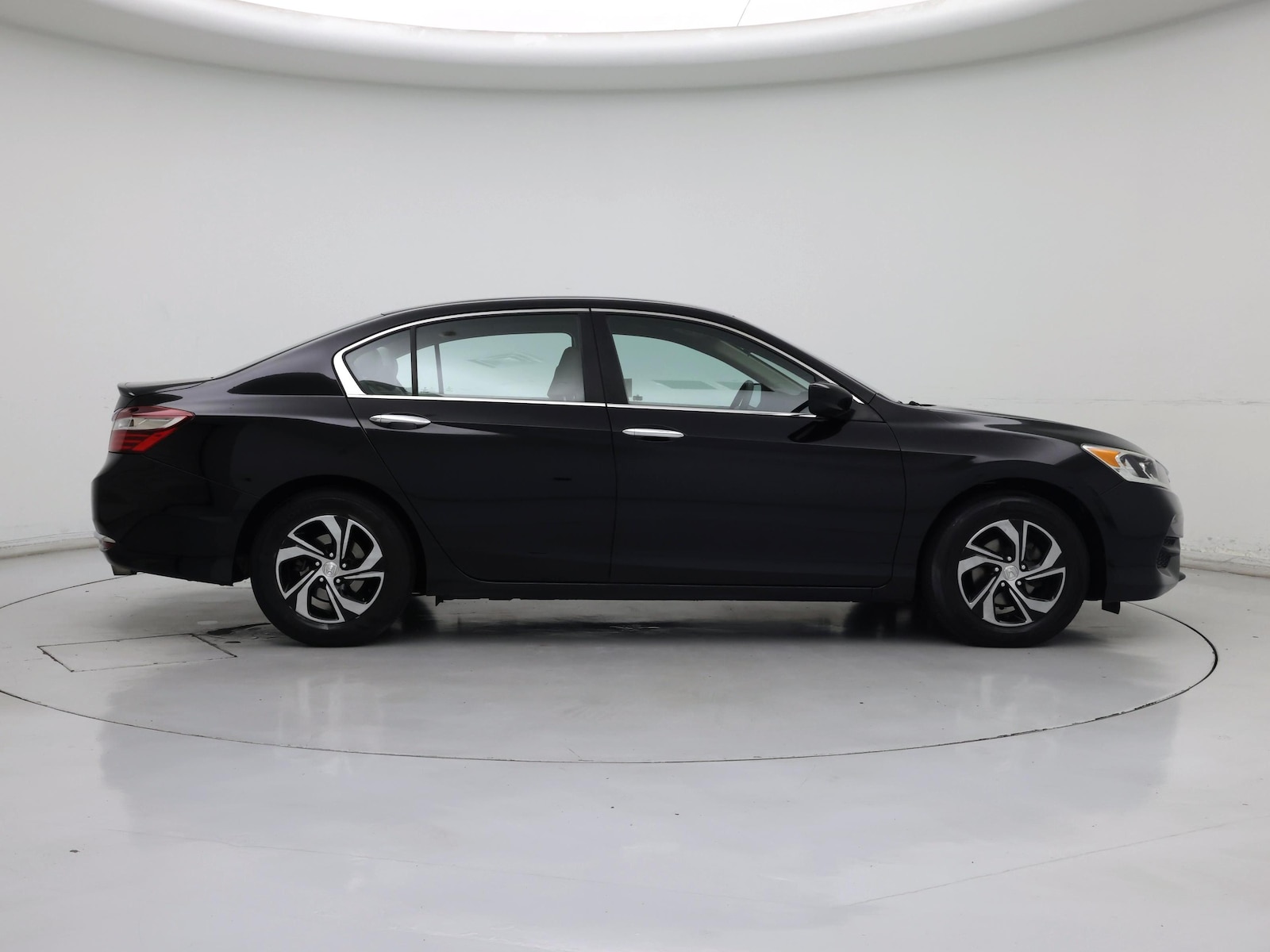 2016 Honda Accord LX - Photo 8
