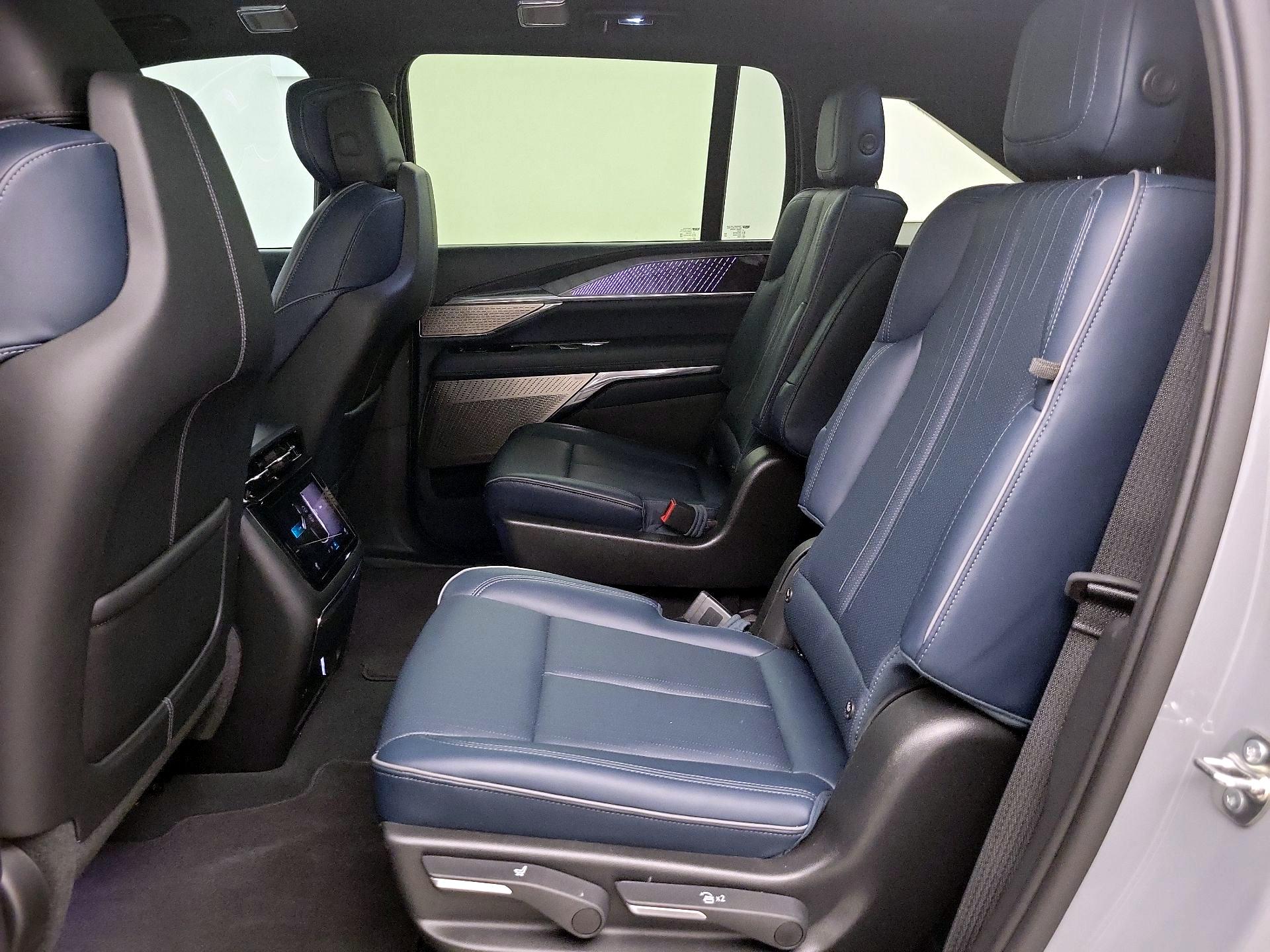 Thumbnail: 2026 Cadillac Escalade IQ - 20