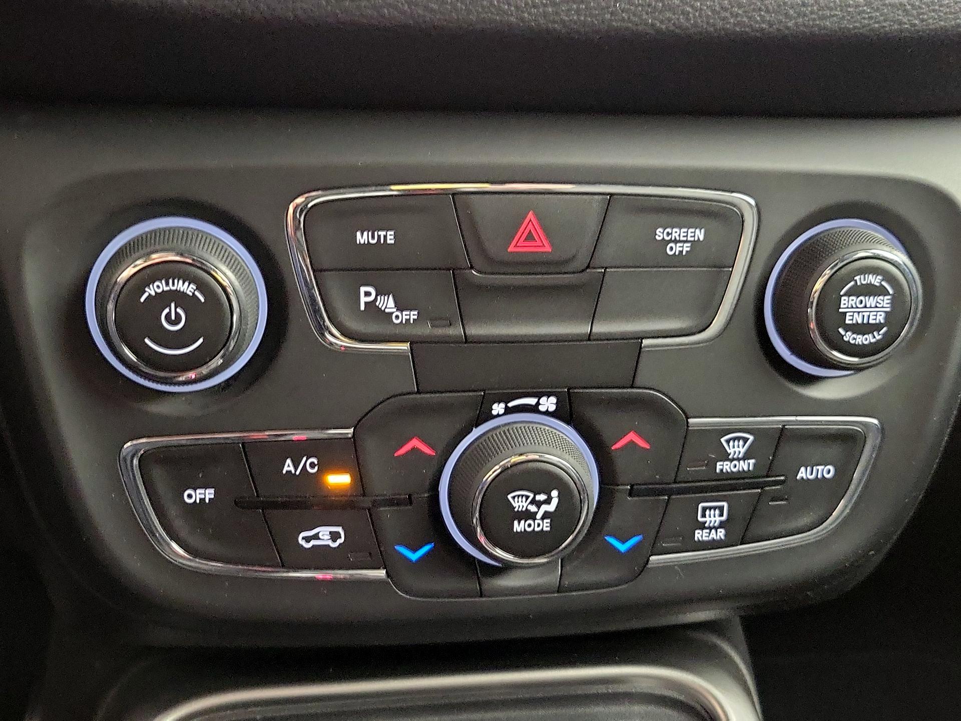 Thumbnail: 2020 Jeep Compass - 17