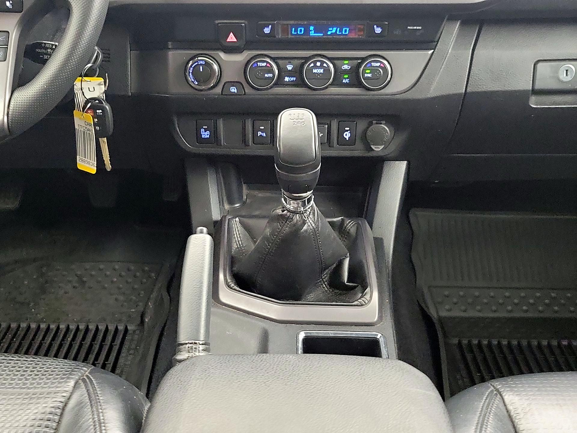 Thumbnail: 2020 Toyota Tacoma - 17