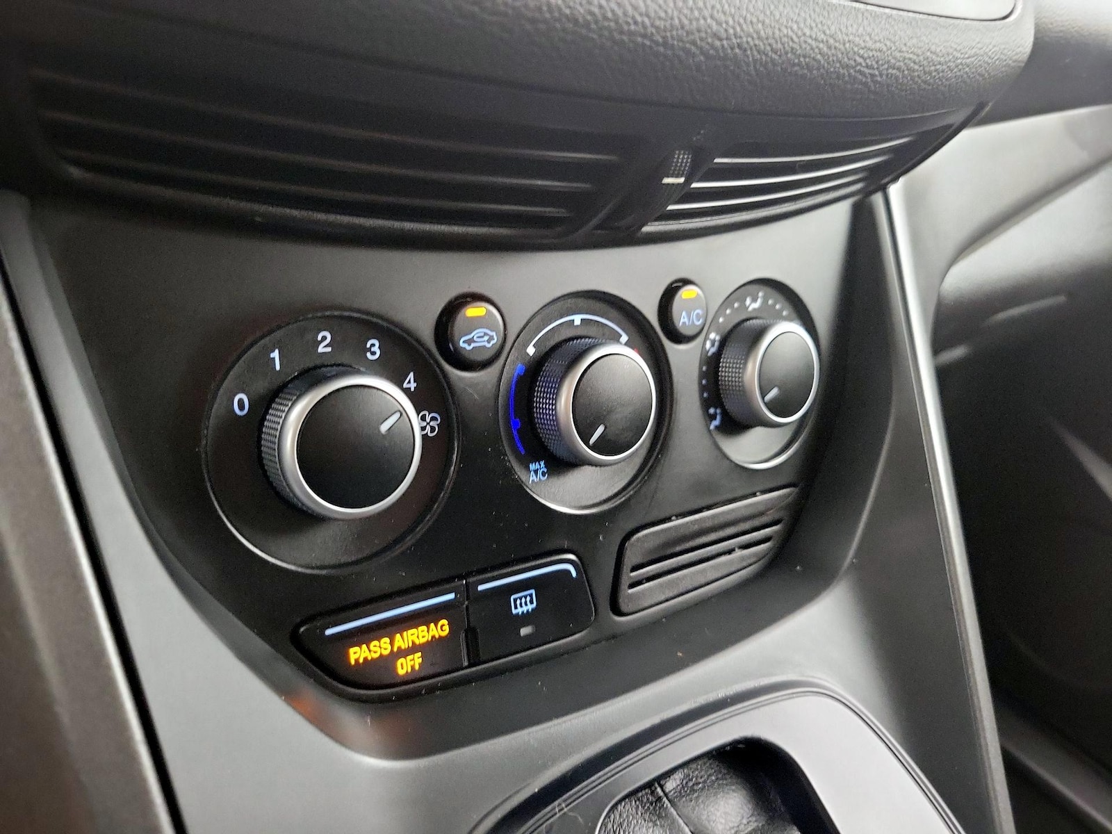 2016 Ford Escape S - Photo 17