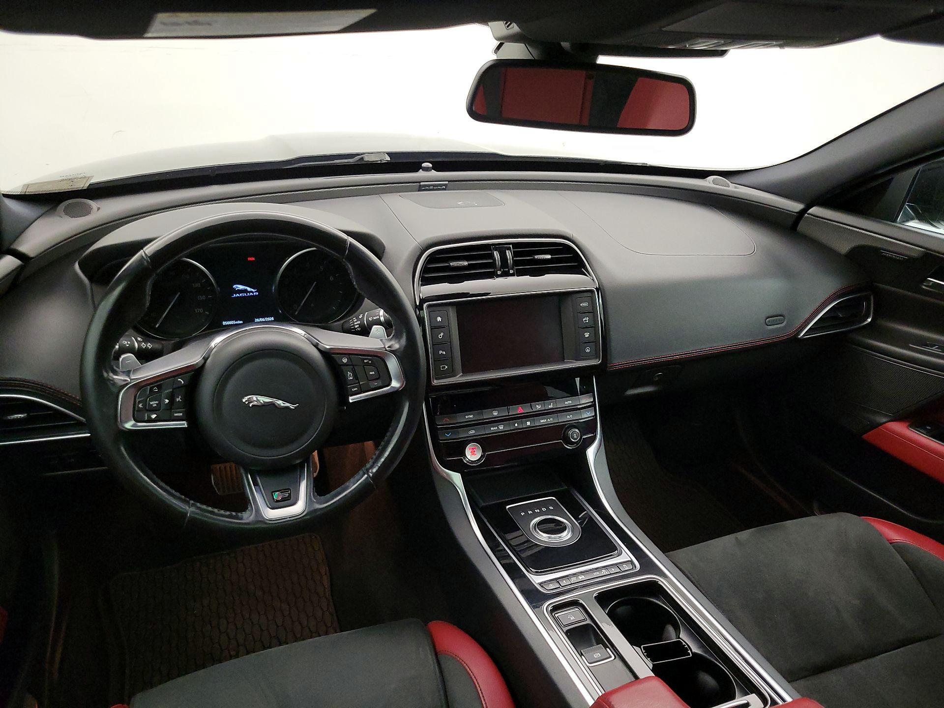 Thumbnail: 2018 Jaguar XE - 9