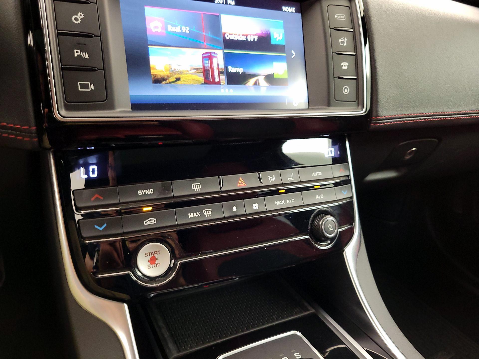 Thumbnail: 2018 Jaguar XE - 17