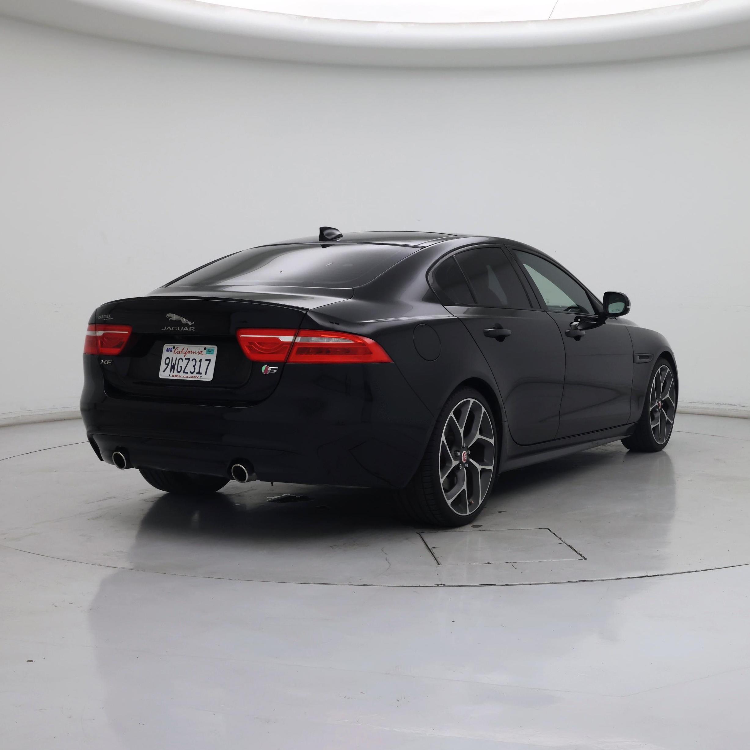 Thumbnail: 2018 Jaguar XE - 8