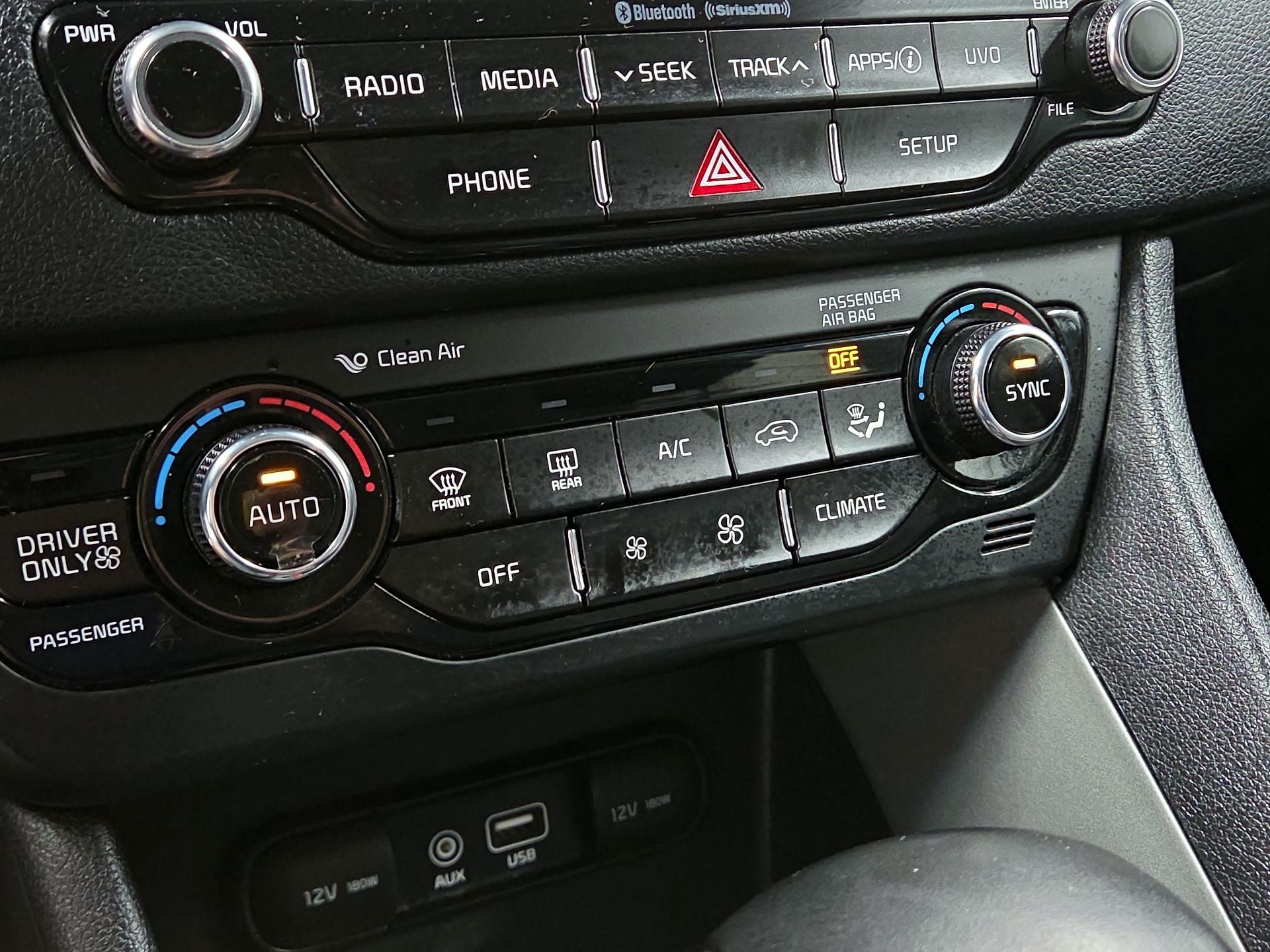 Thumbnail: 2017 Kia Niro - 16