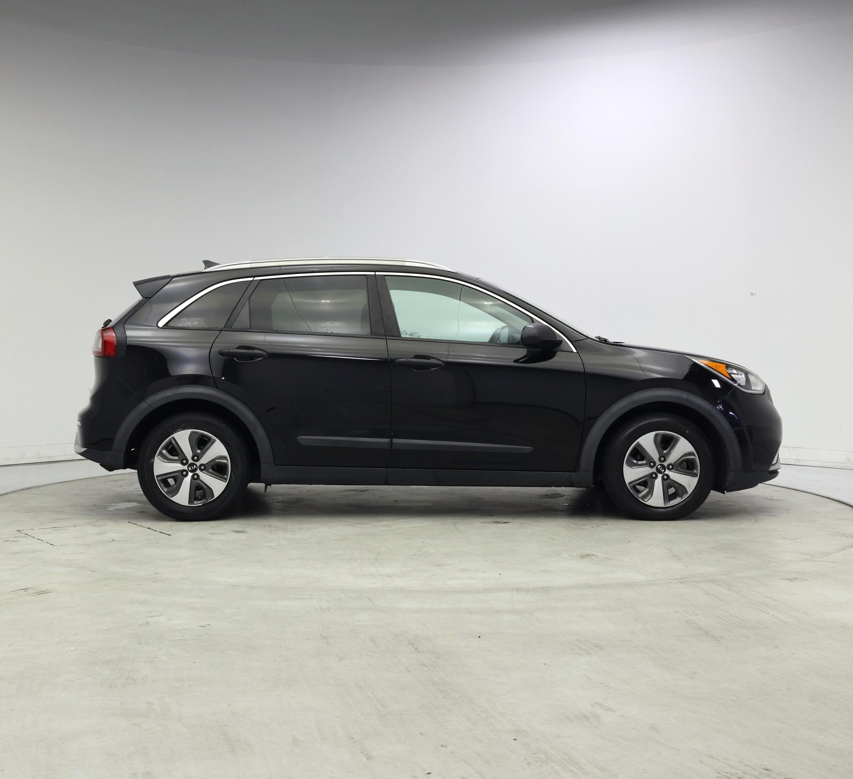 Thumbnail: 2017 Kia Niro - 7