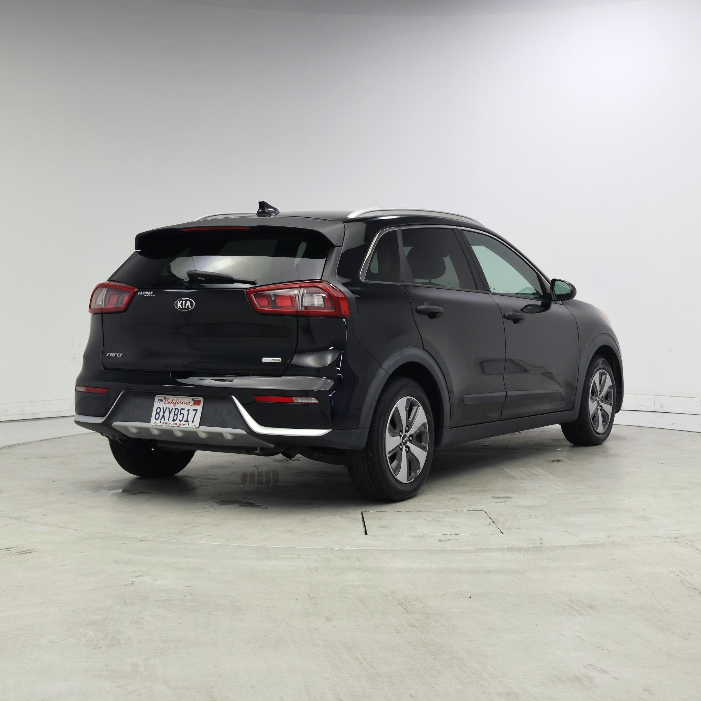 Thumbnail: 2017 Kia Niro - 8