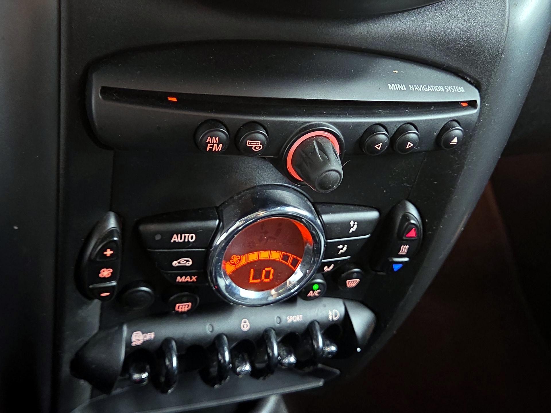 Thumbnail: 2016 MINI Cooper Countryman - 15