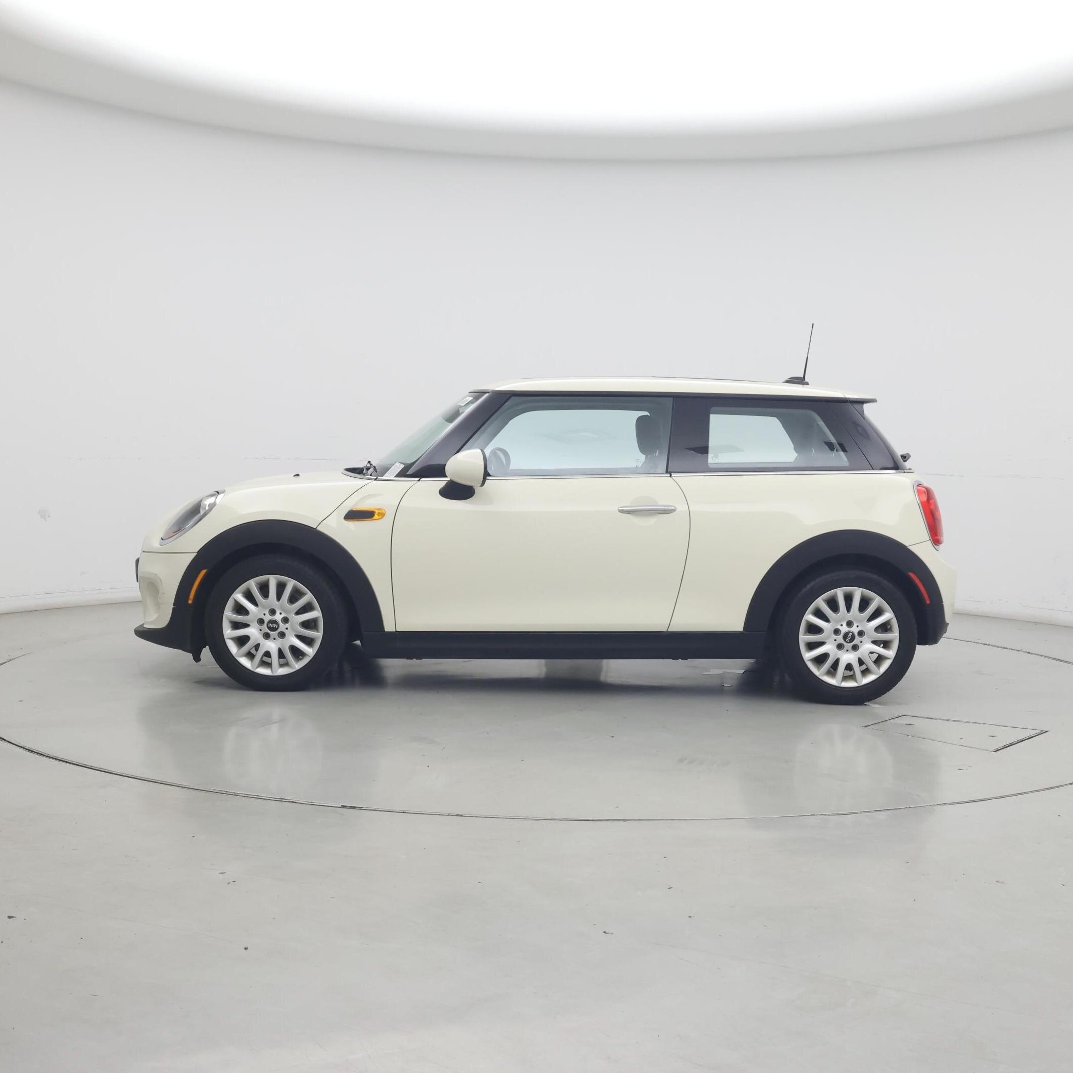 Thumbnail: 2015 MINI Cooper Hardtop - 3
