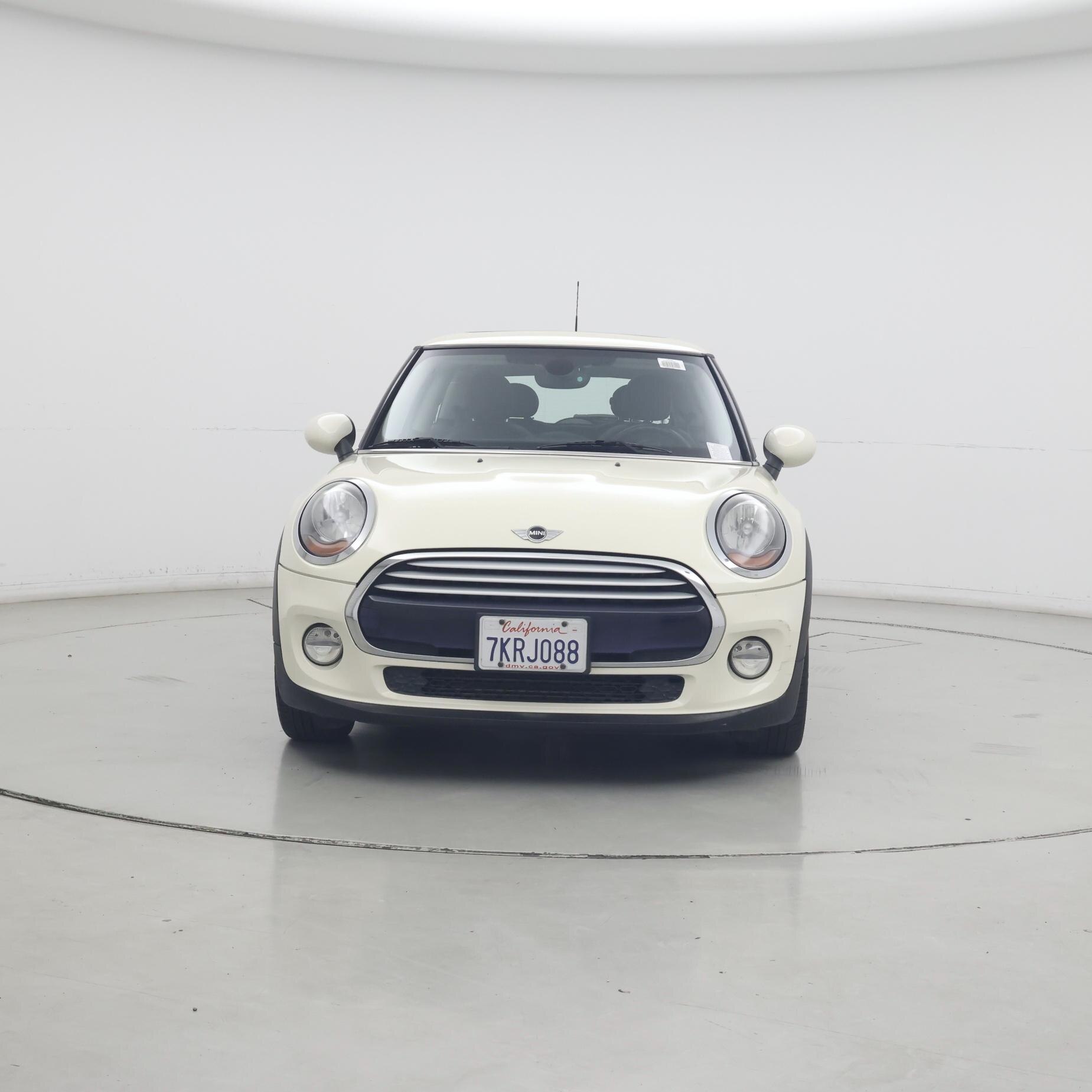 Thumbnail: 2015 MINI Cooper Hardtop - 5