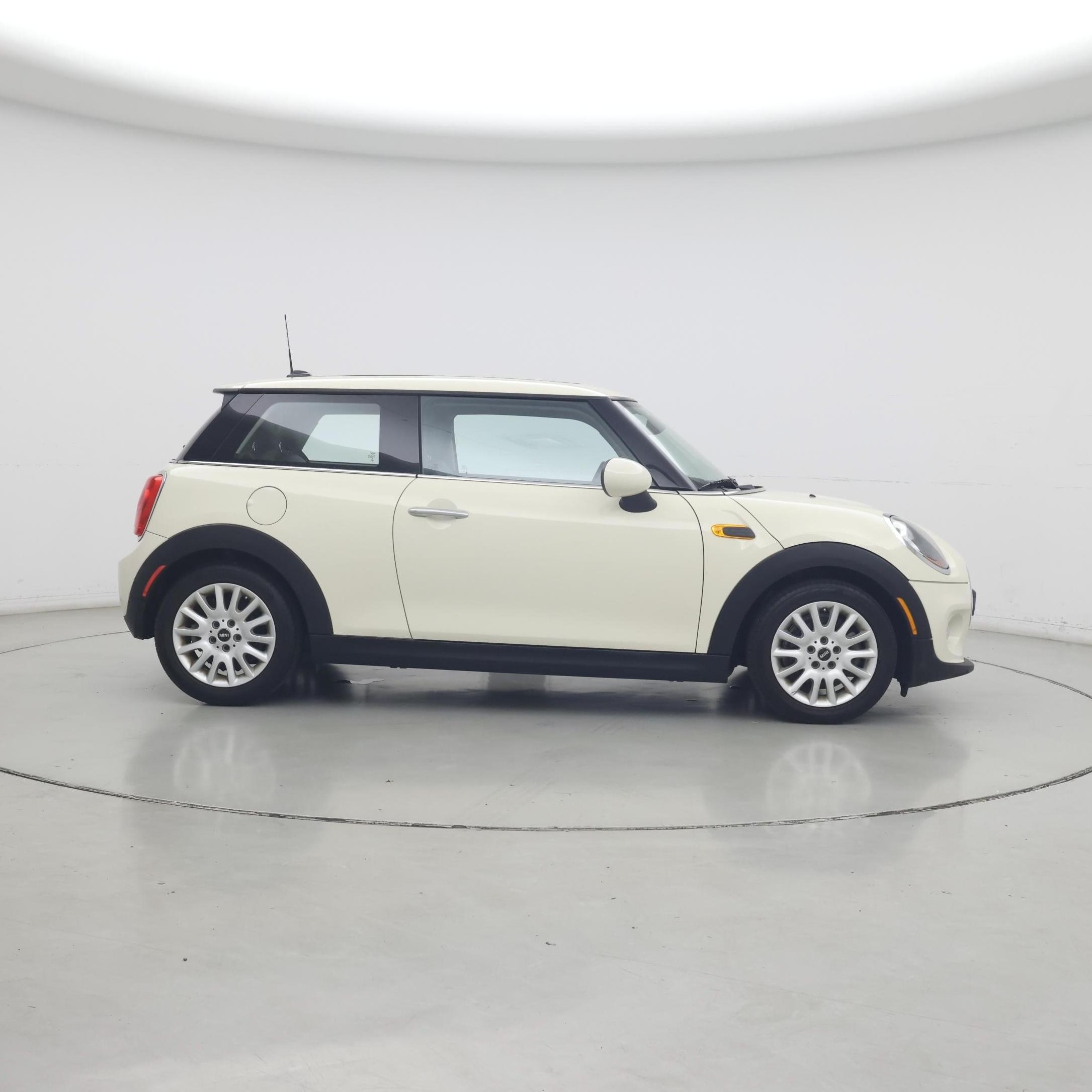 Thumbnail: 2015 MINI Cooper Hardtop - 7