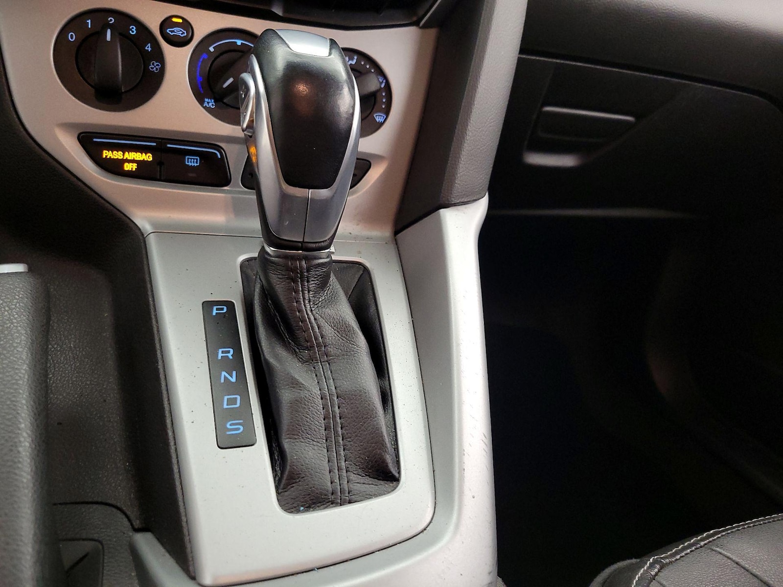2014 Ford Focus SE - Photo 17