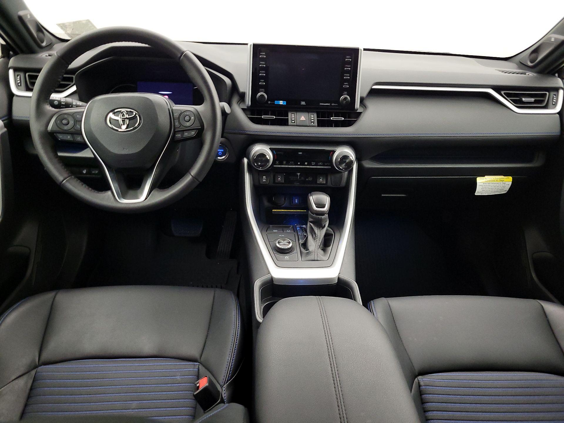 Thumbnail: 2022 Toyota RAV4 - 9