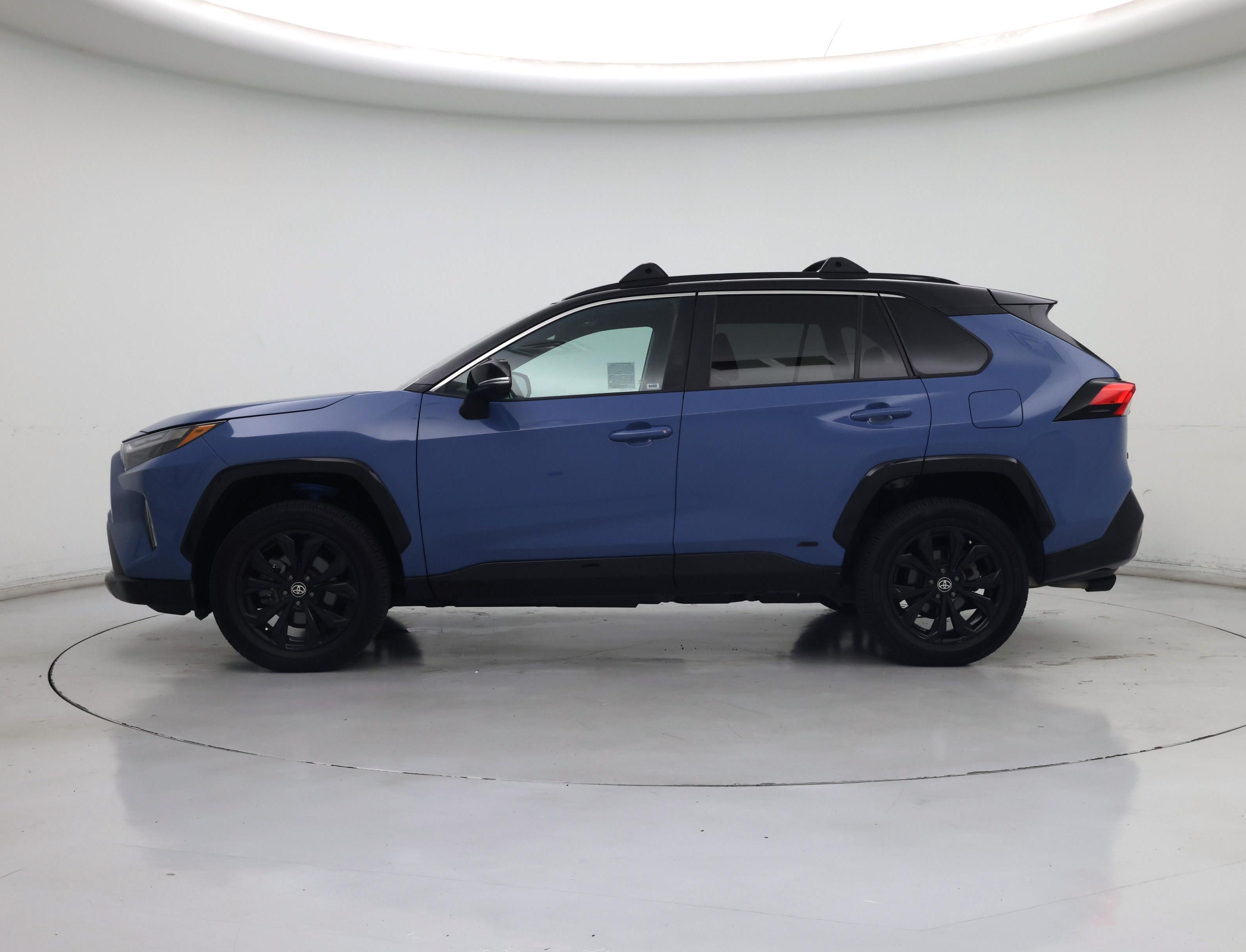 Thumbnail: 2022 Toyota RAV4 - 3