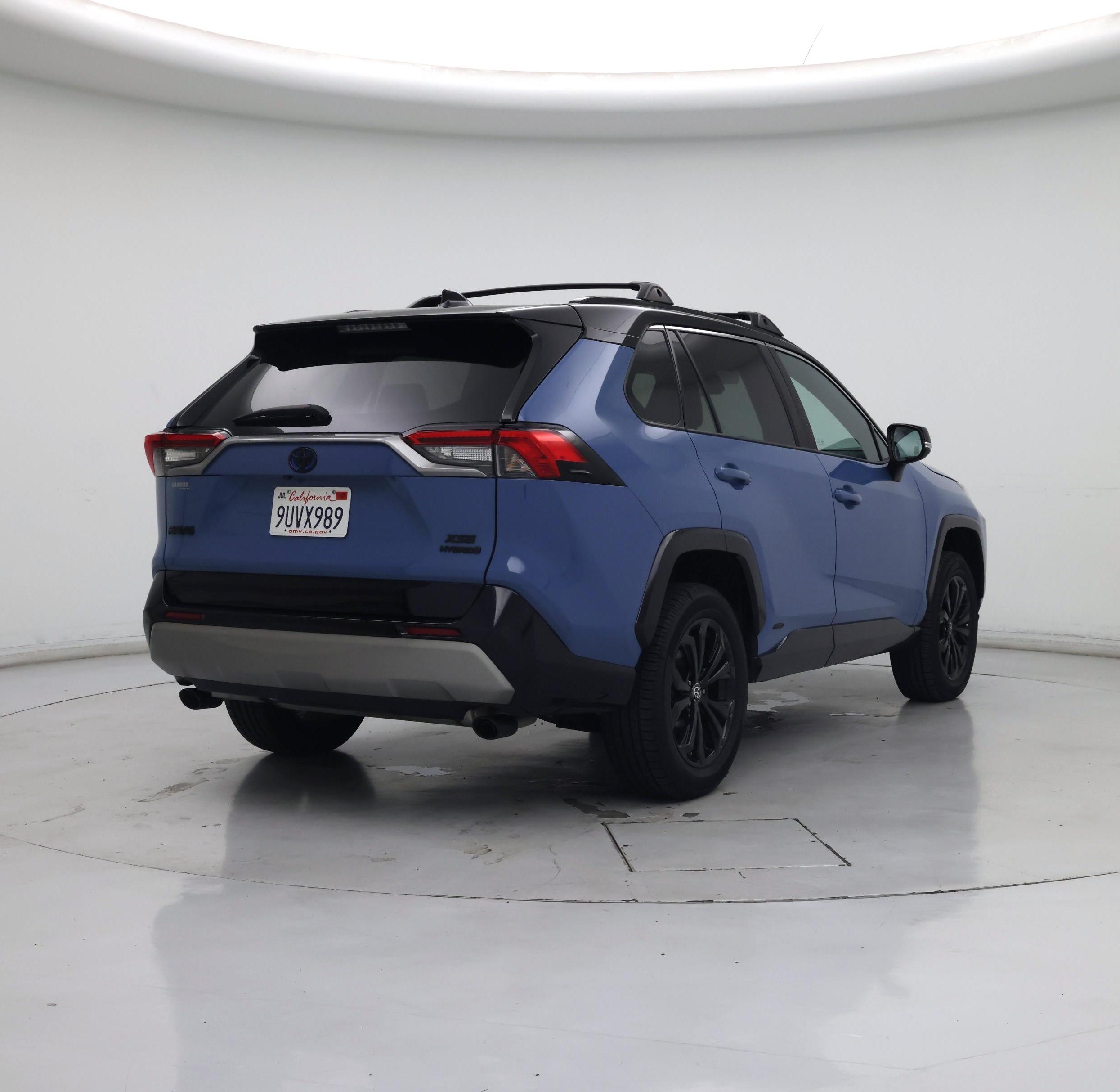Thumbnail: 2022 Toyota RAV4 - 8