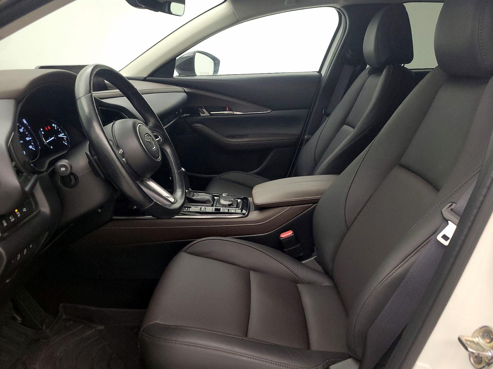Power Seat(s) & Leather Seats