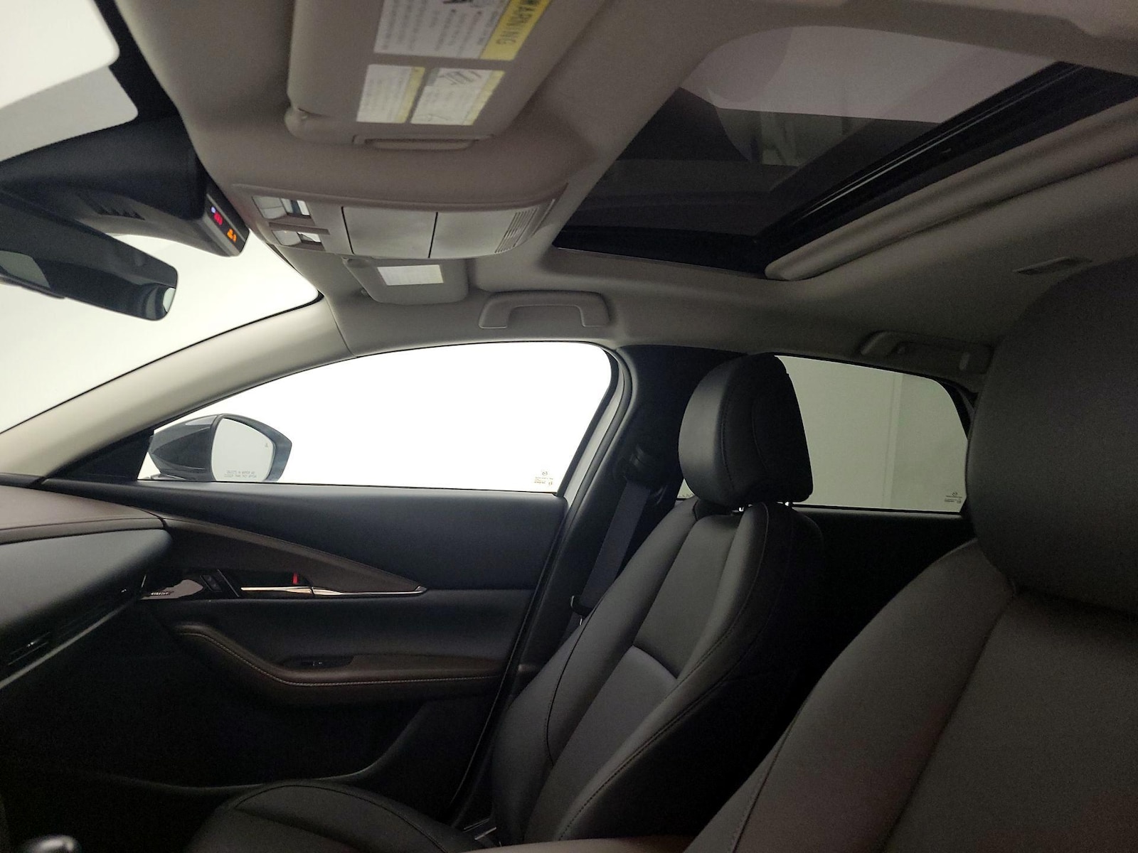 Sunroof(s) & Overhead Airbags