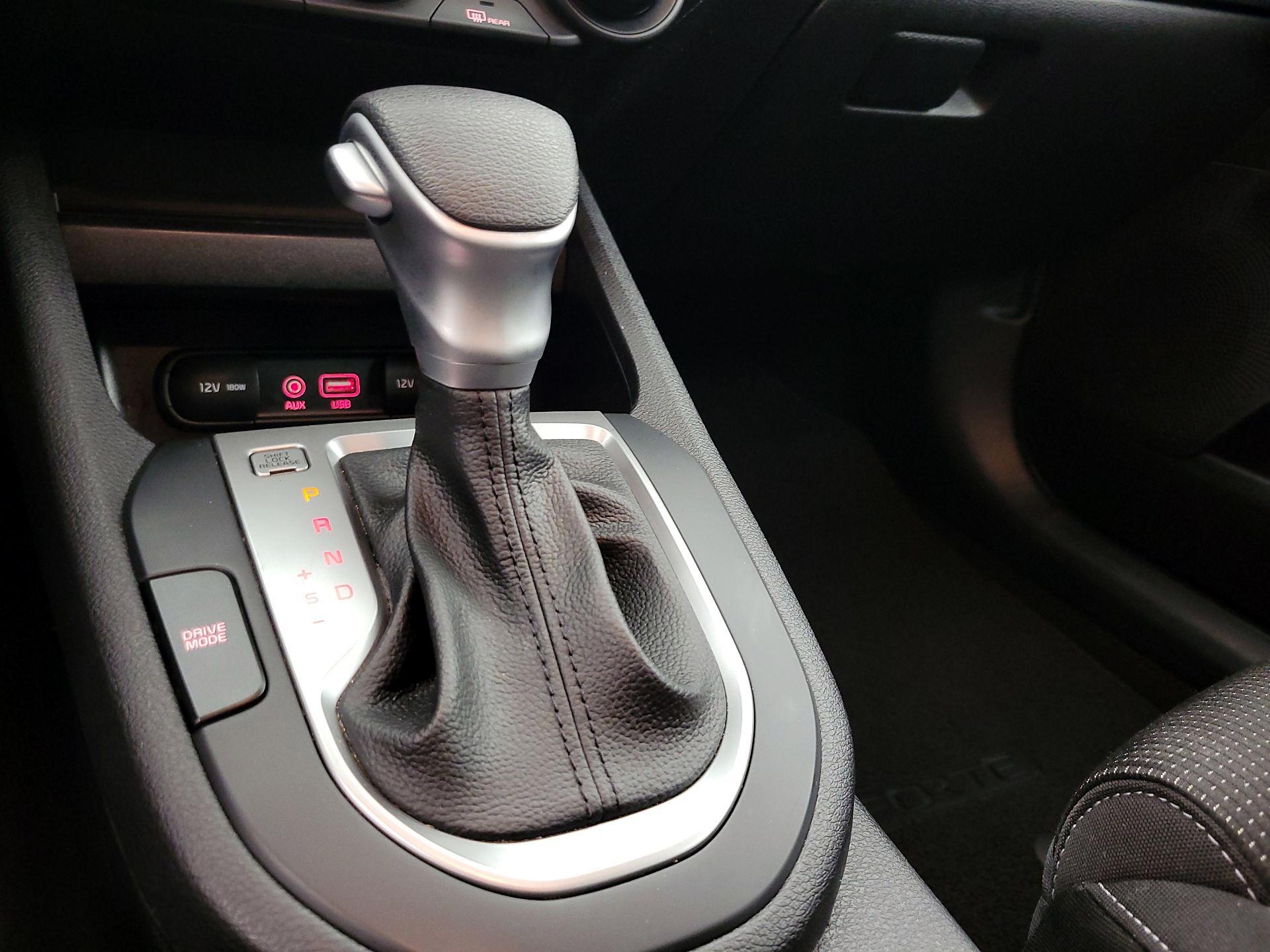 Thumbnail: 2021 Kia Forte - 17