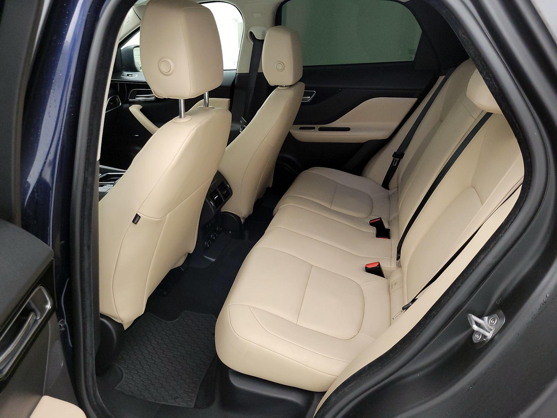 Thumbnail: 2020 Jaguar F-Pace - 18