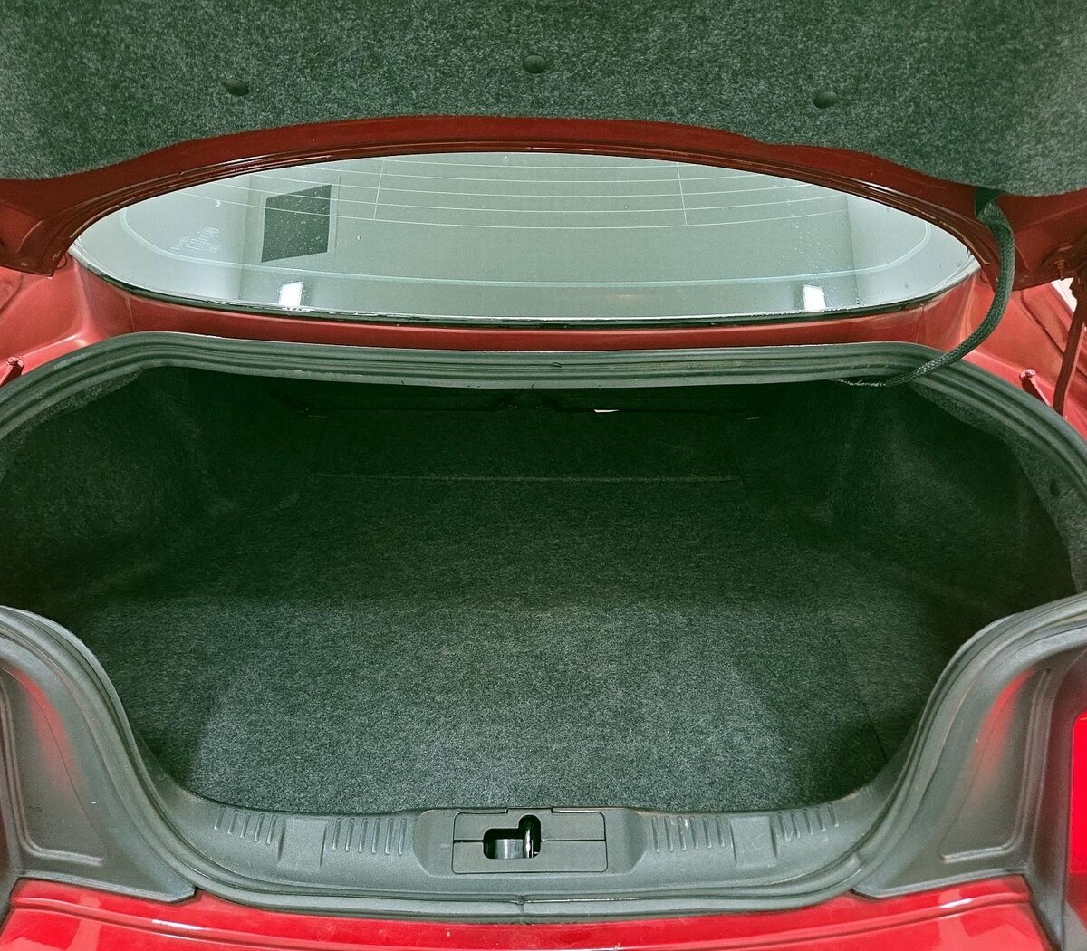 Trunk/Cargo (Seats Up)