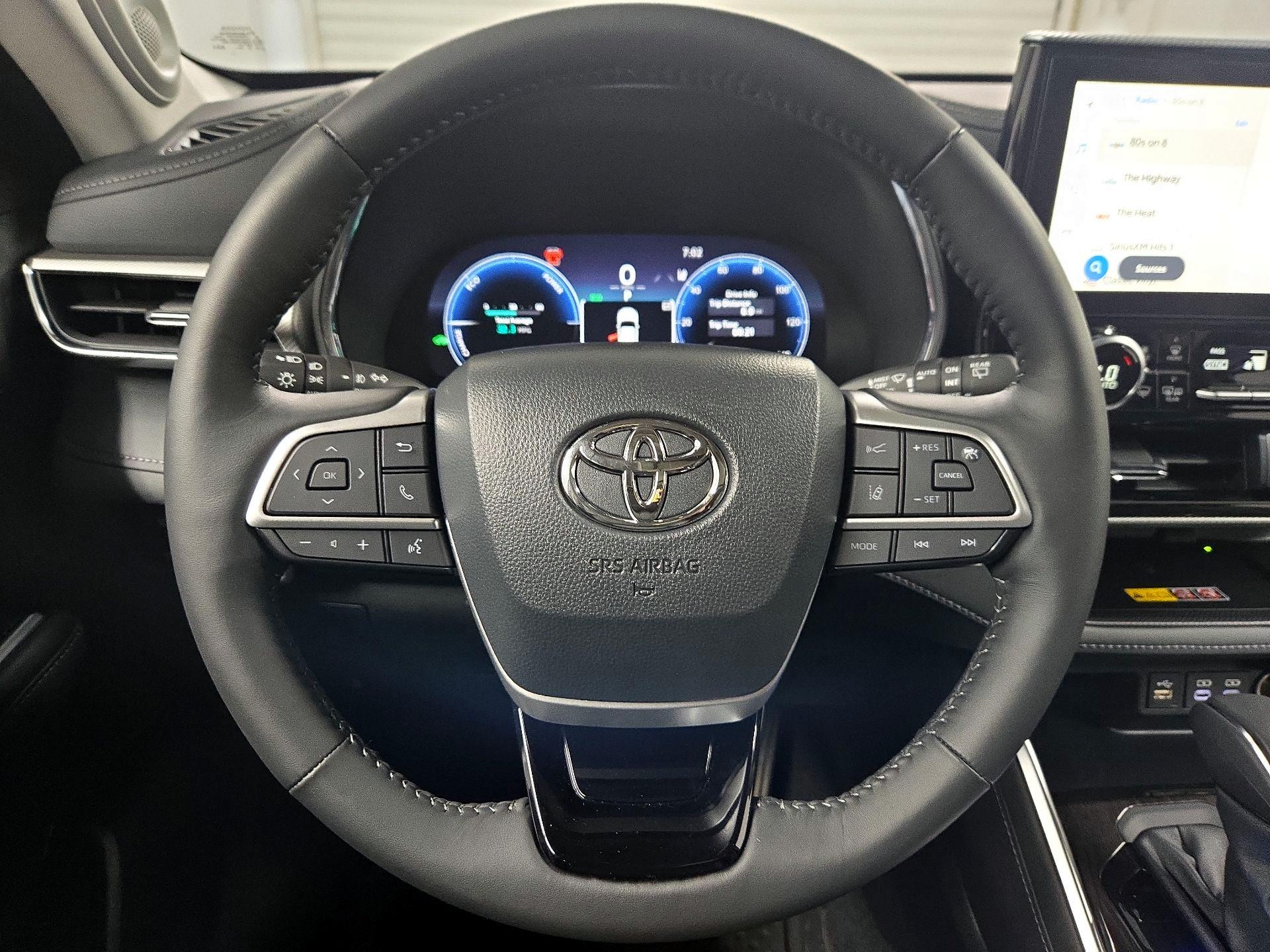 Thumbnail: 2026 Toyota Highlander - 10