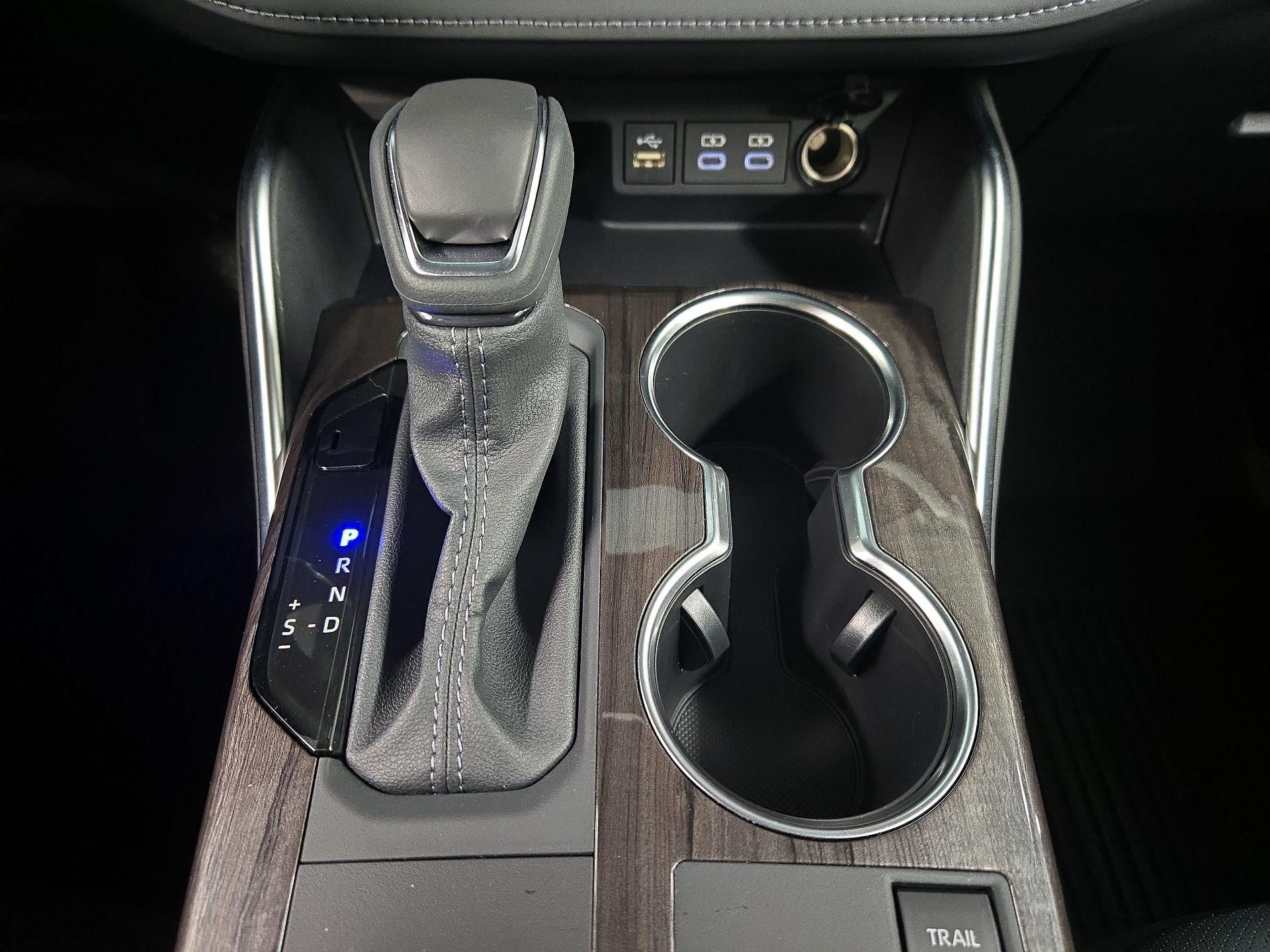 Thumbnail: 2026 Toyota Highlander - 17