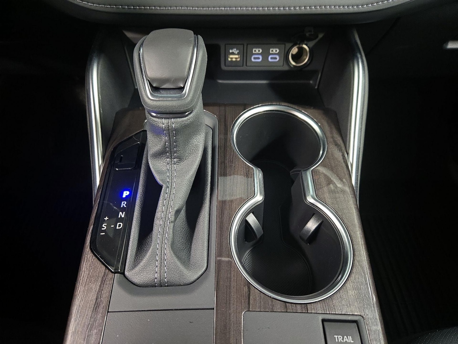 2026 Toyota Highlander Platinum - Photo 18