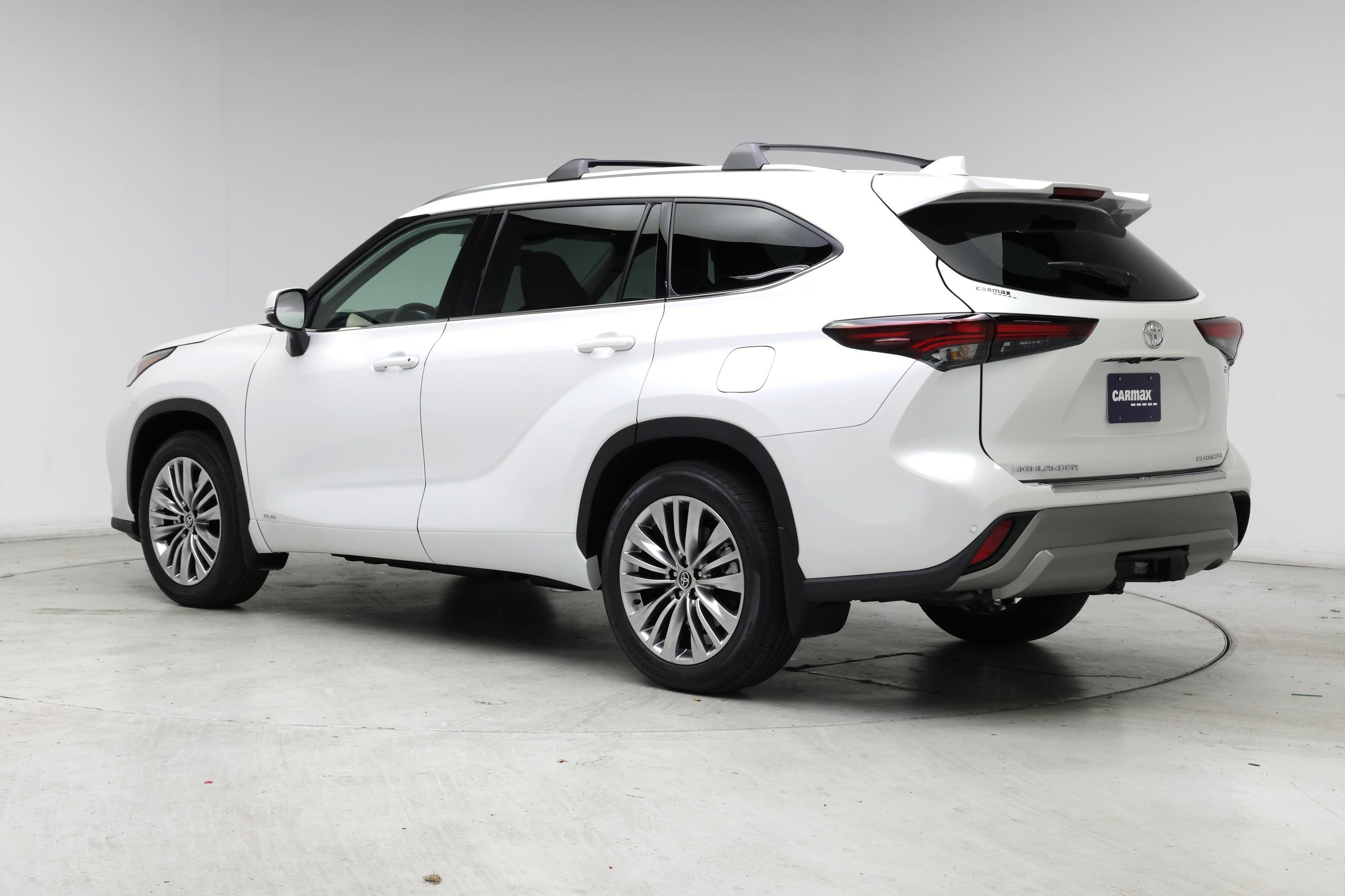Thumbnail: 2026 Toyota Highlander - 2