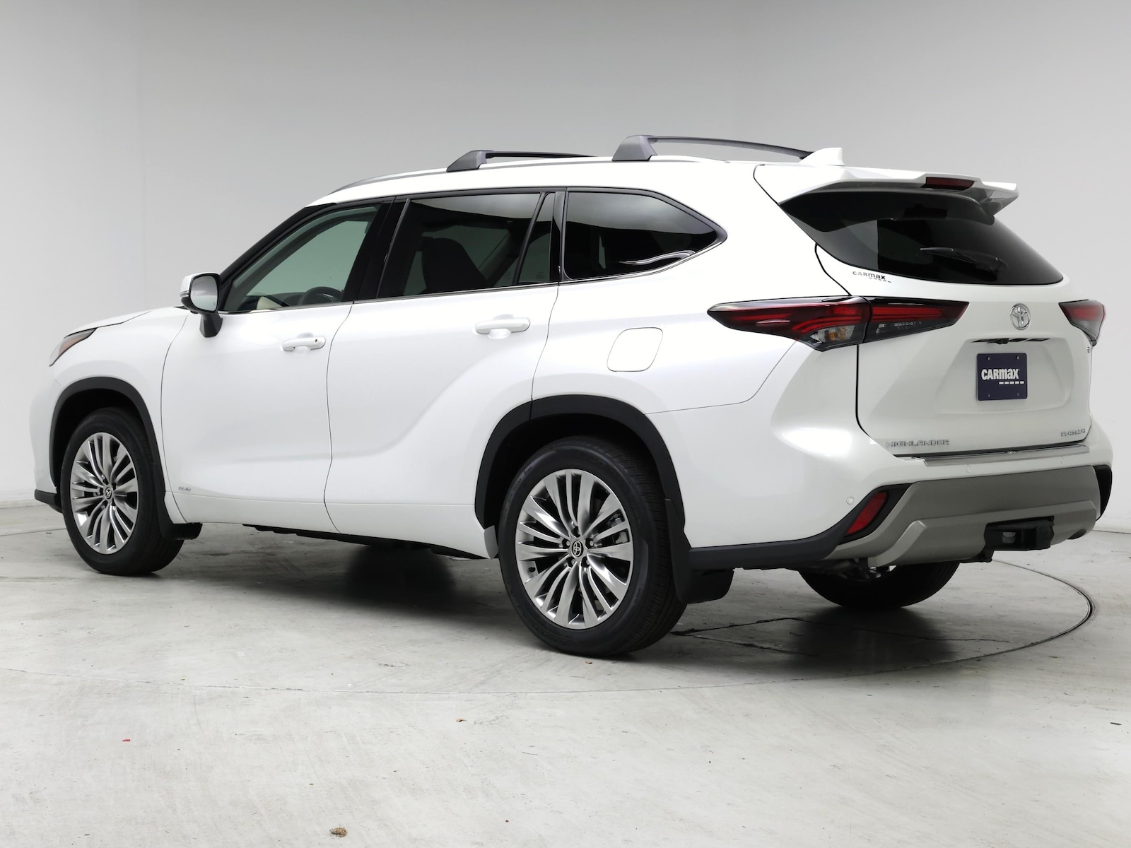 2026 Toyota Highlander Platinum - Photo 3