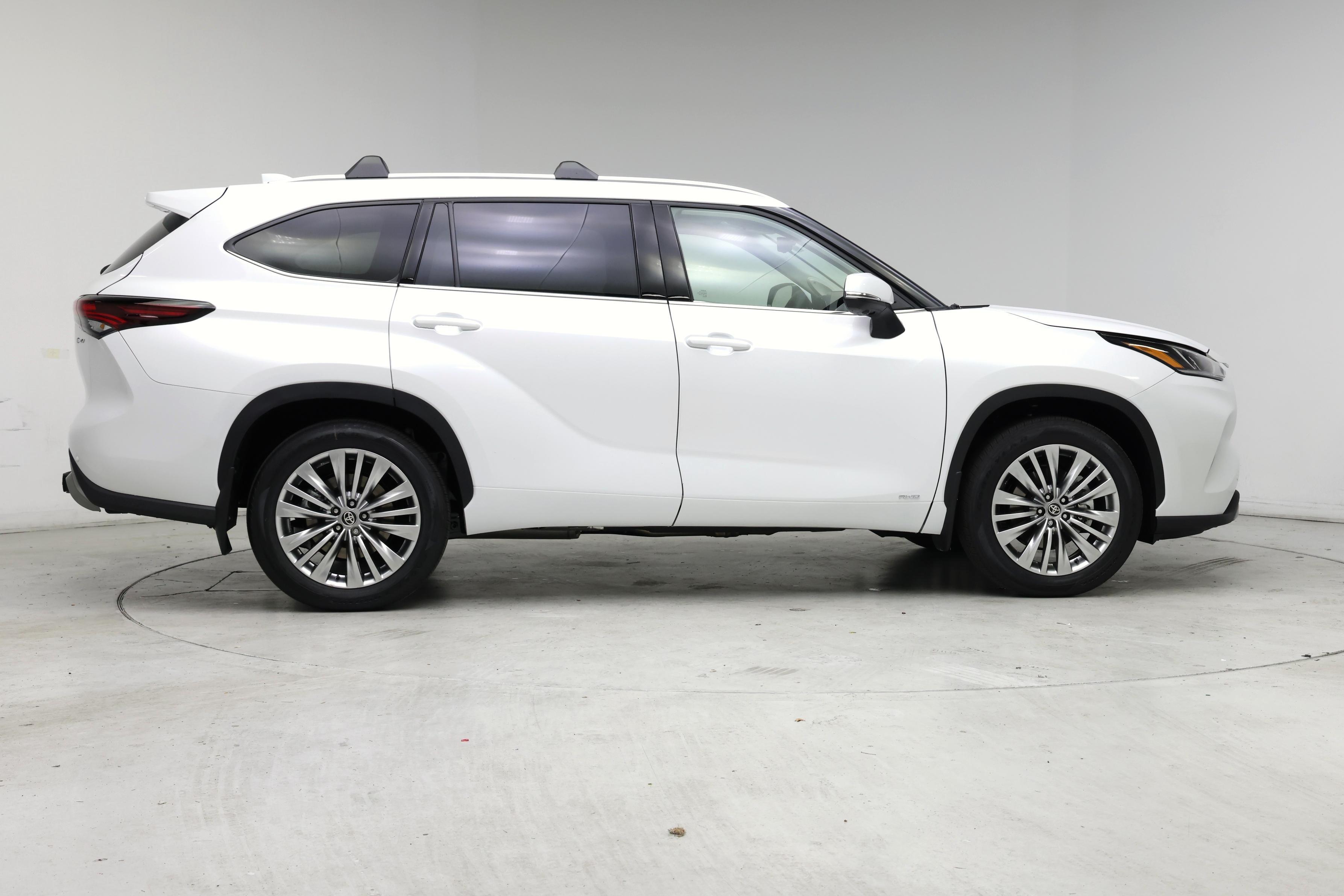 Thumbnail: 2026 Toyota Highlander - 7