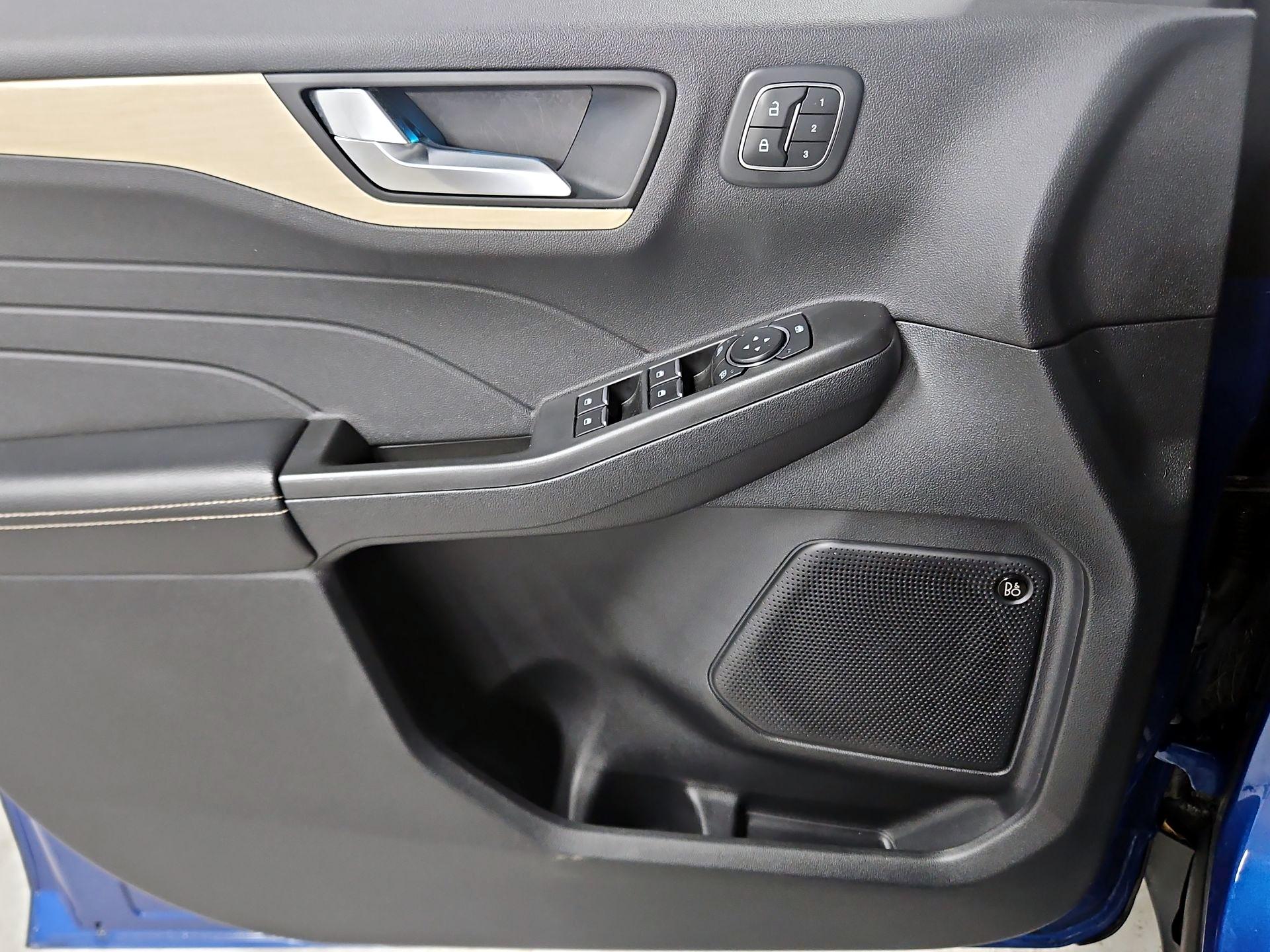 Thumbnail: 2022 Ford Escape - 12