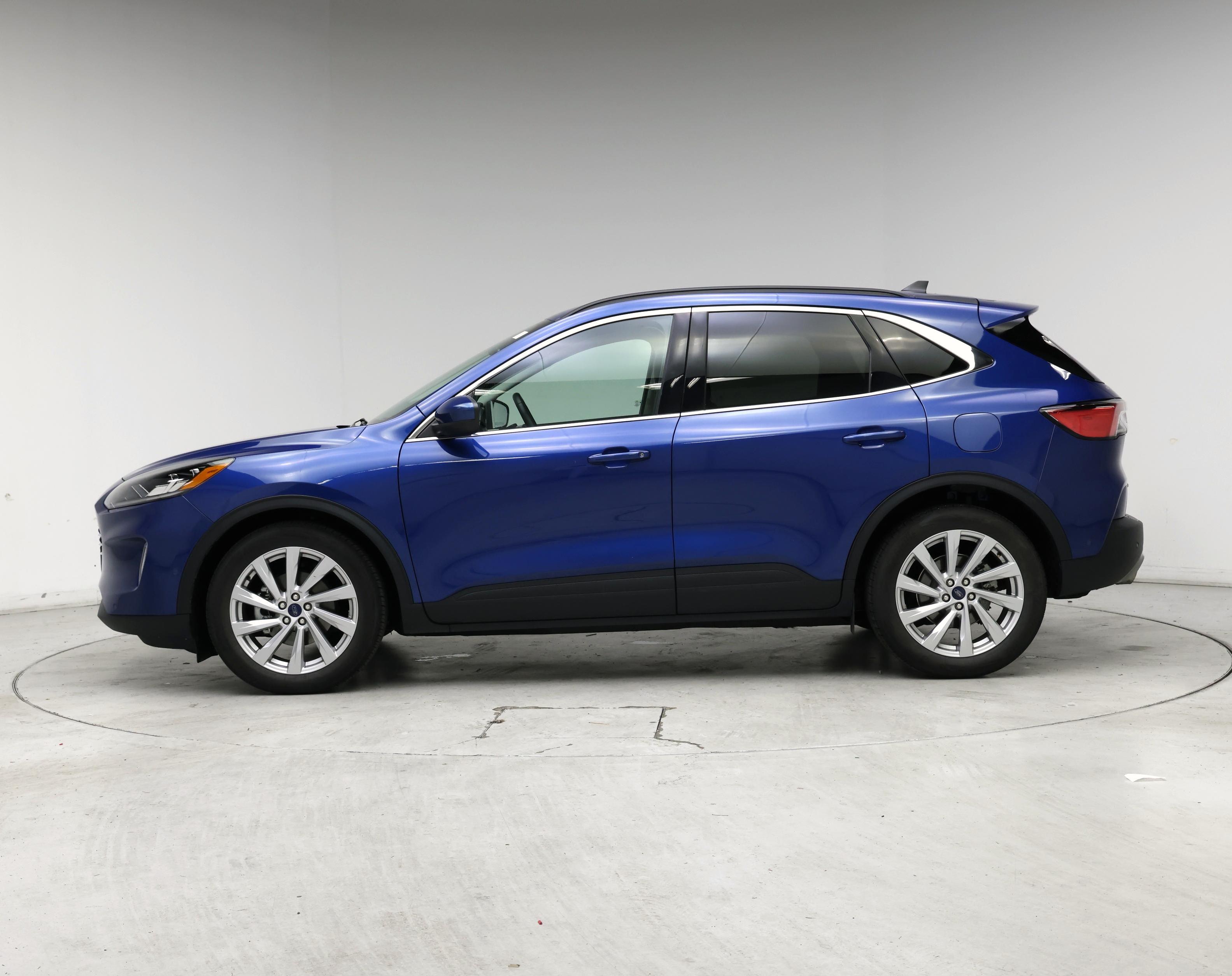 Thumbnail: 2022 Ford Escape - 3