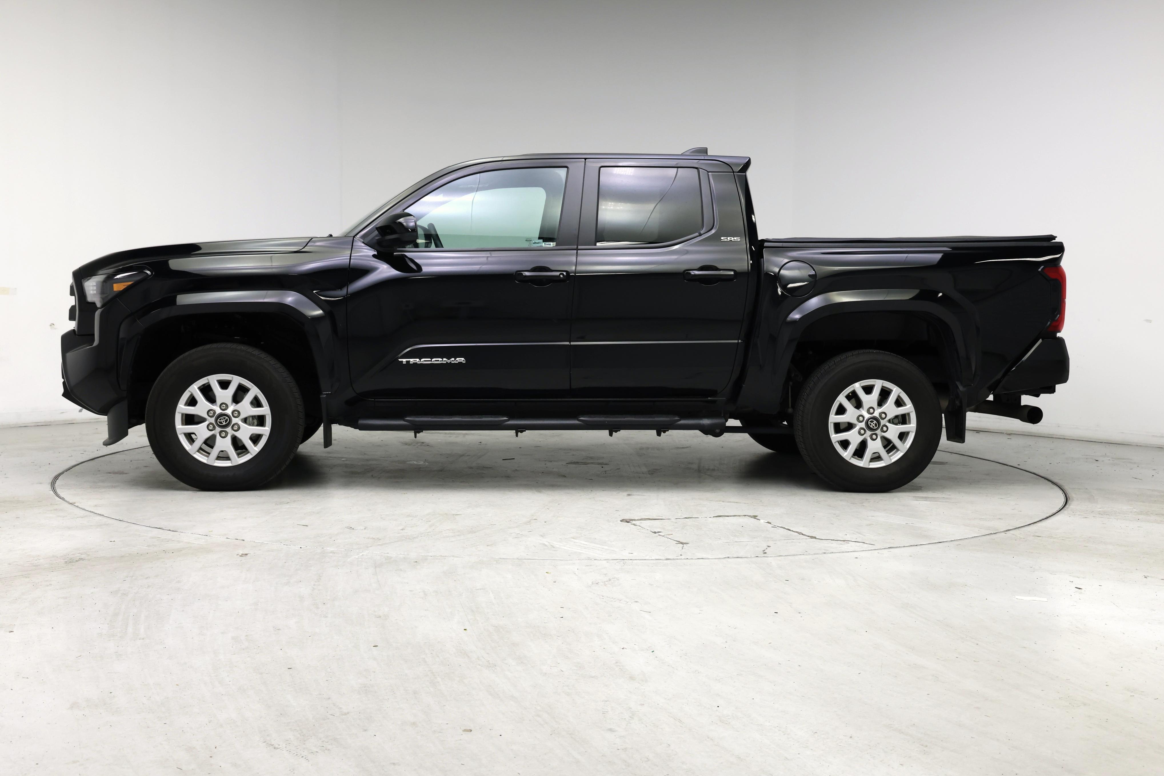 Thumbnail: 2024 Toyota Tacoma - 3
