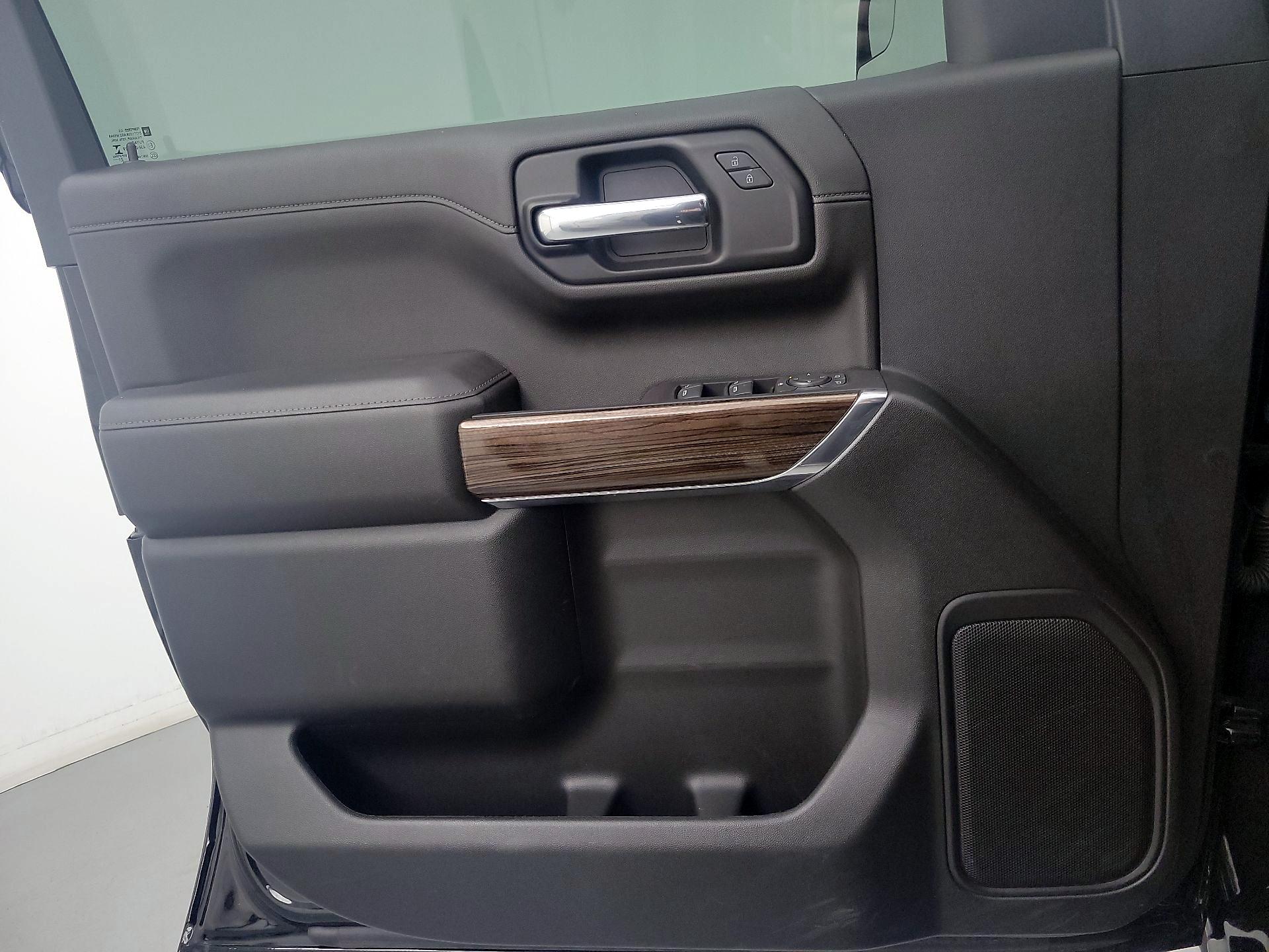 Thumbnail: 2021 Chevrolet Silverado 1500 - 12