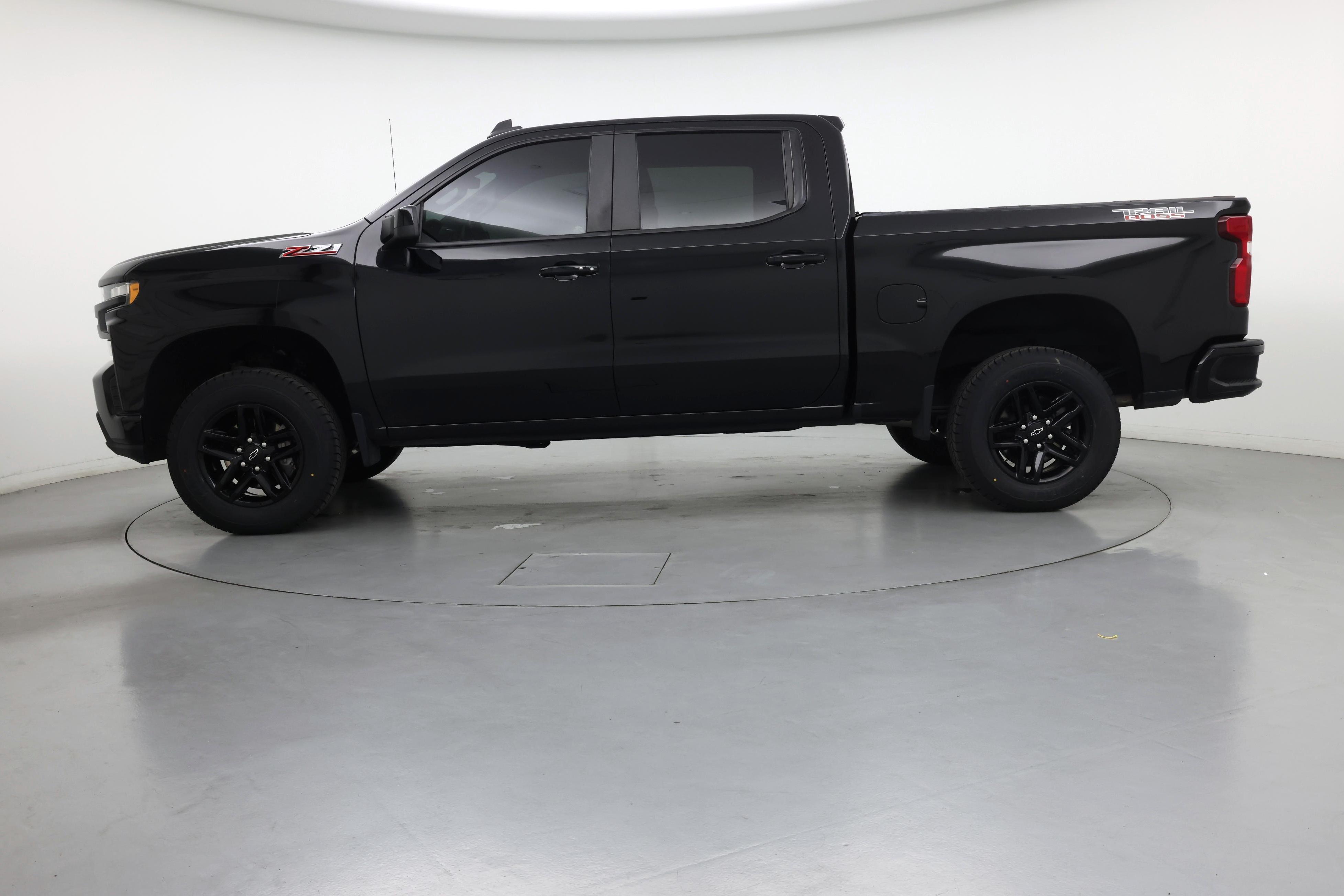 Thumbnail: 2021 Chevrolet Silverado 1500 - 3