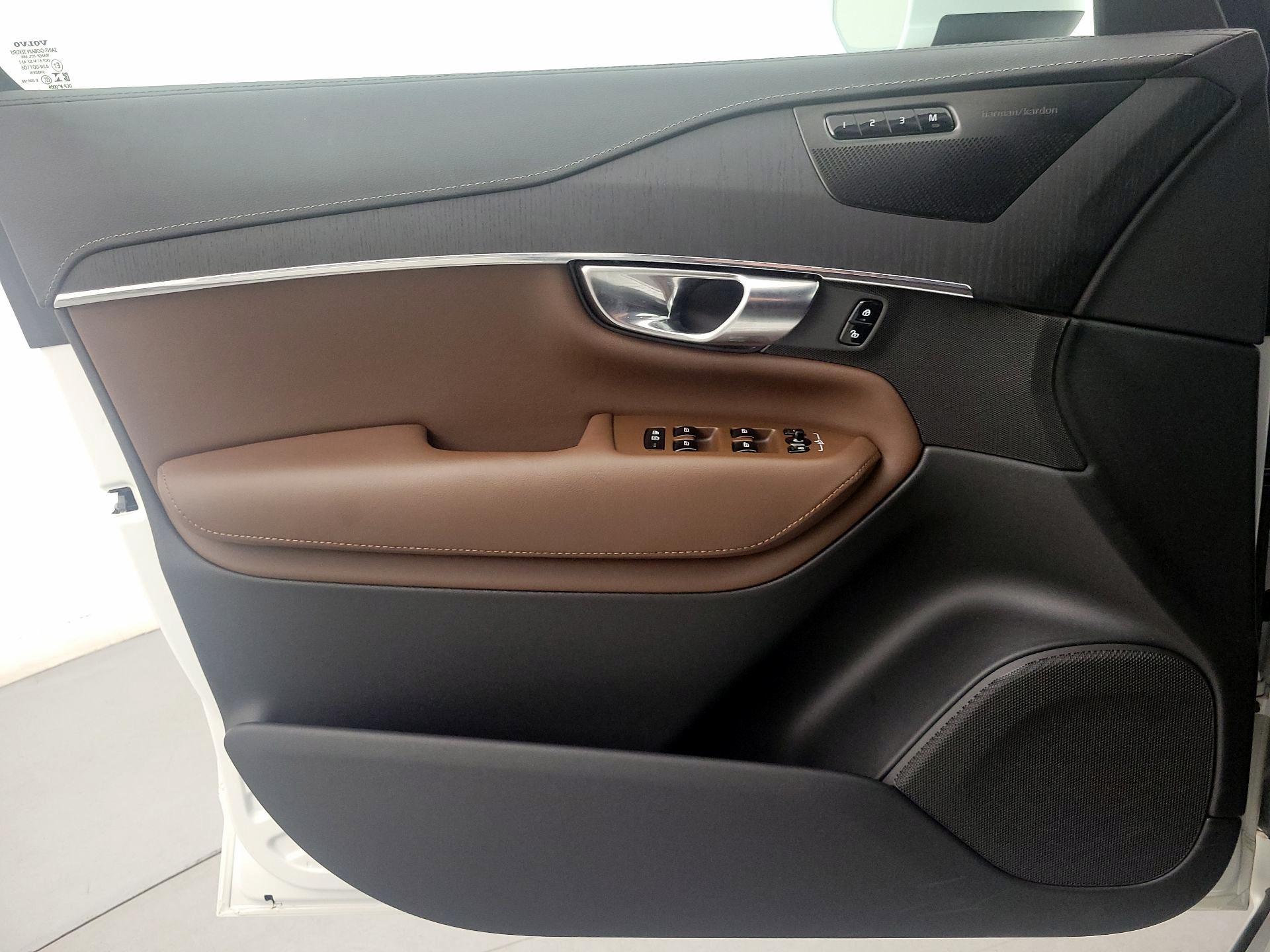 Thumbnail: 2021 Volvo XC90 - 12