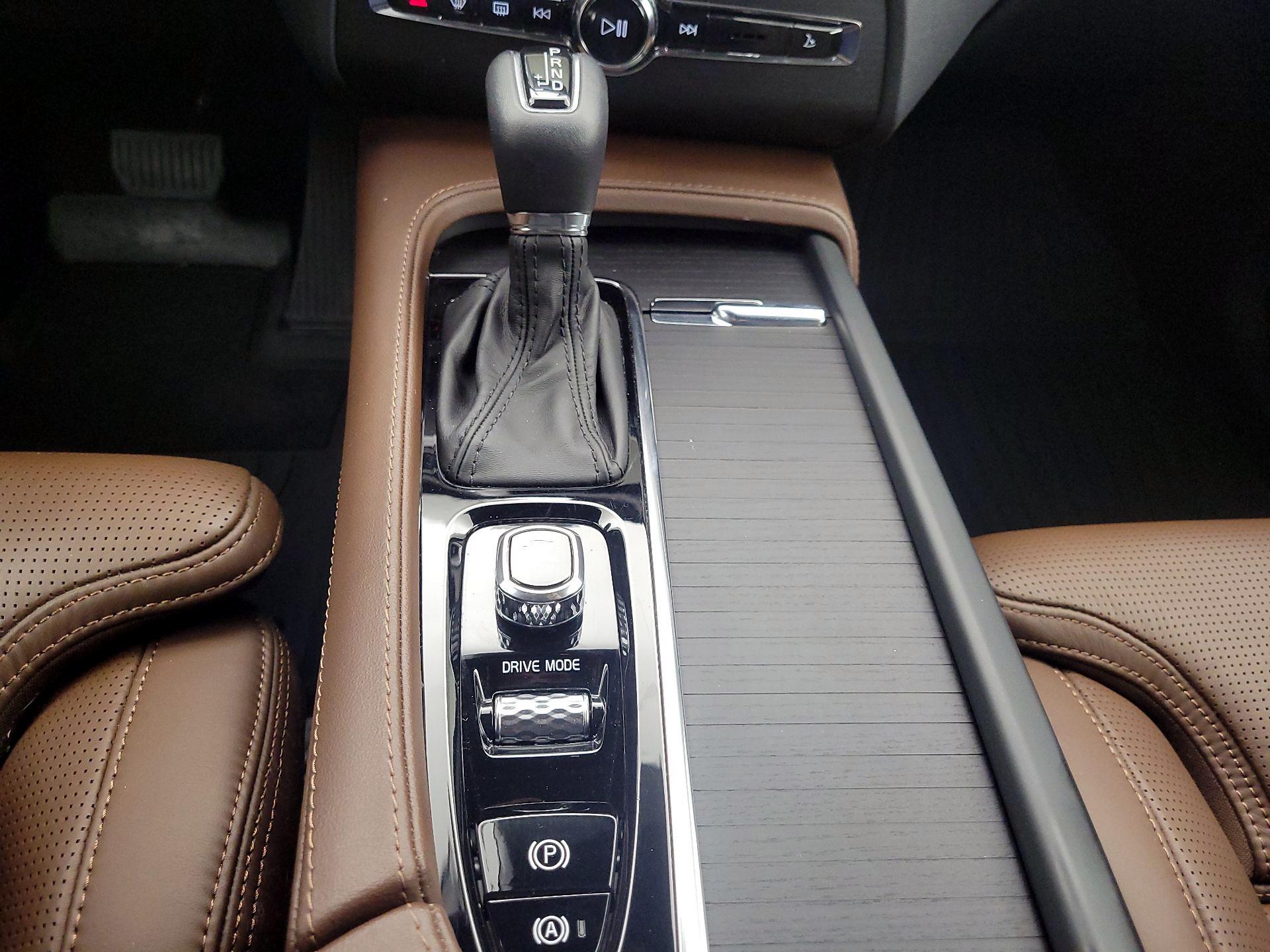 Thumbnail: 2021 Volvo XC90 - 18