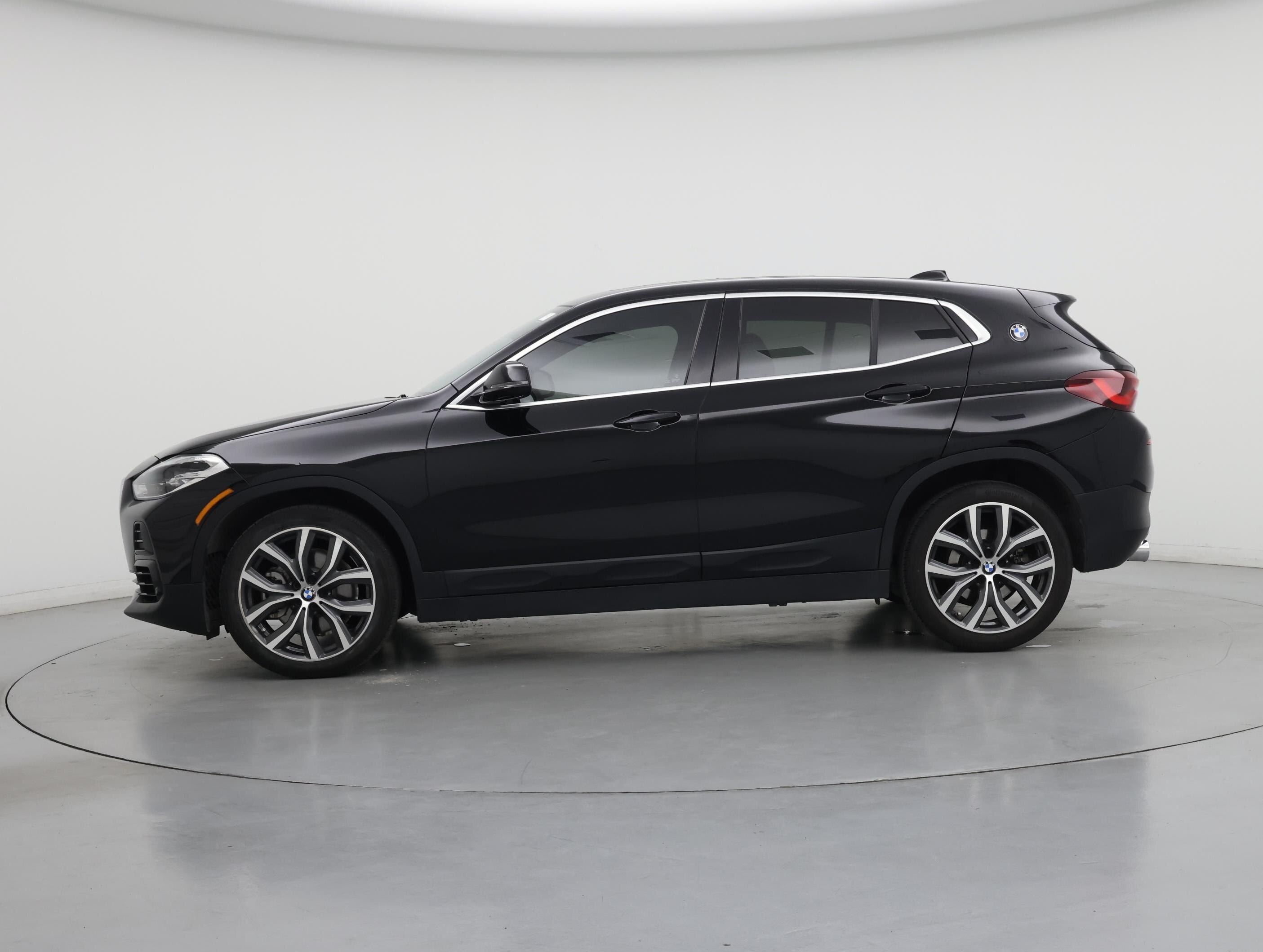 Thumbnail: 2023 BMW X2 - 3
