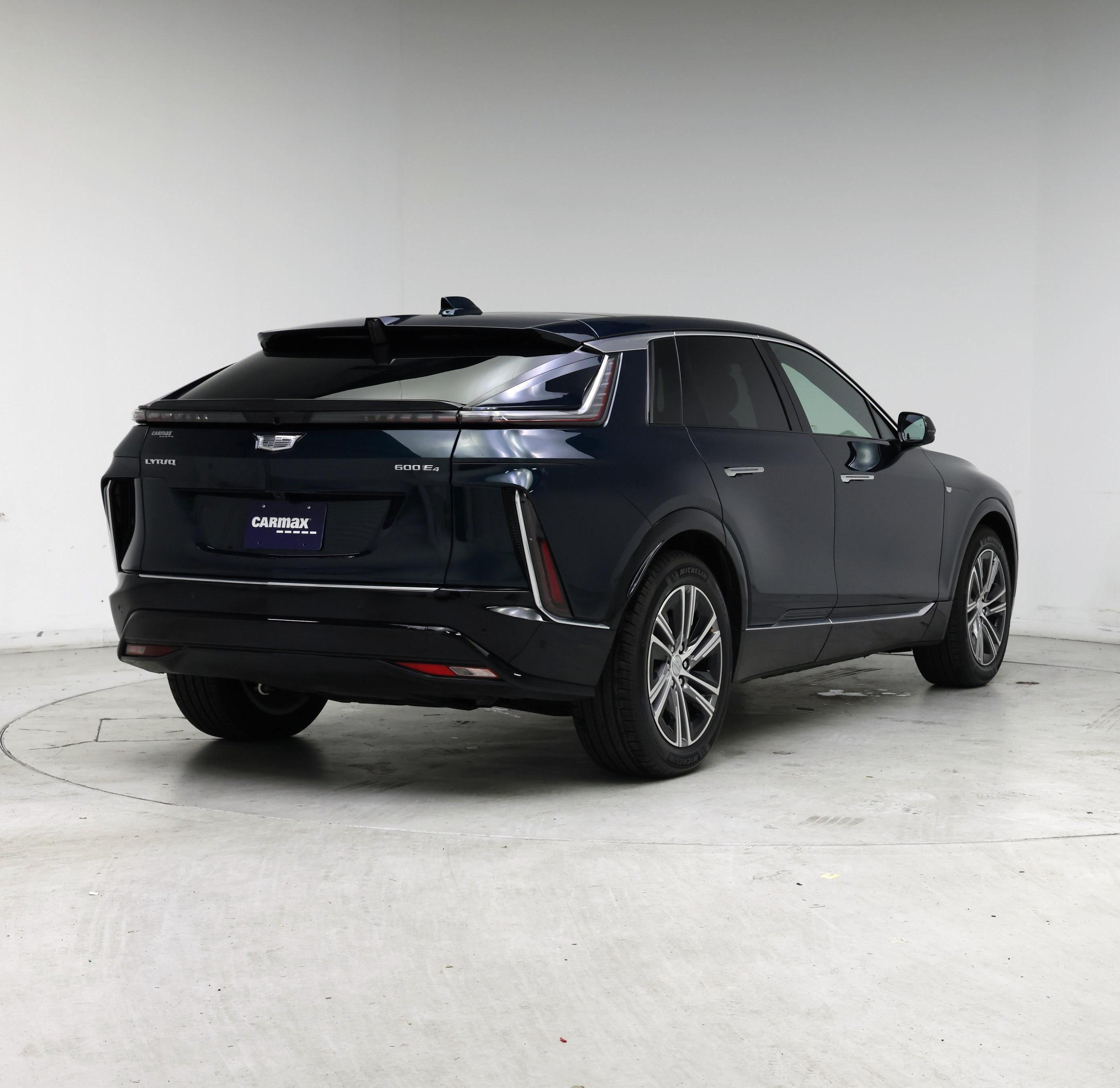 Thumbnail: 2025 Cadillac Lyriq - 8