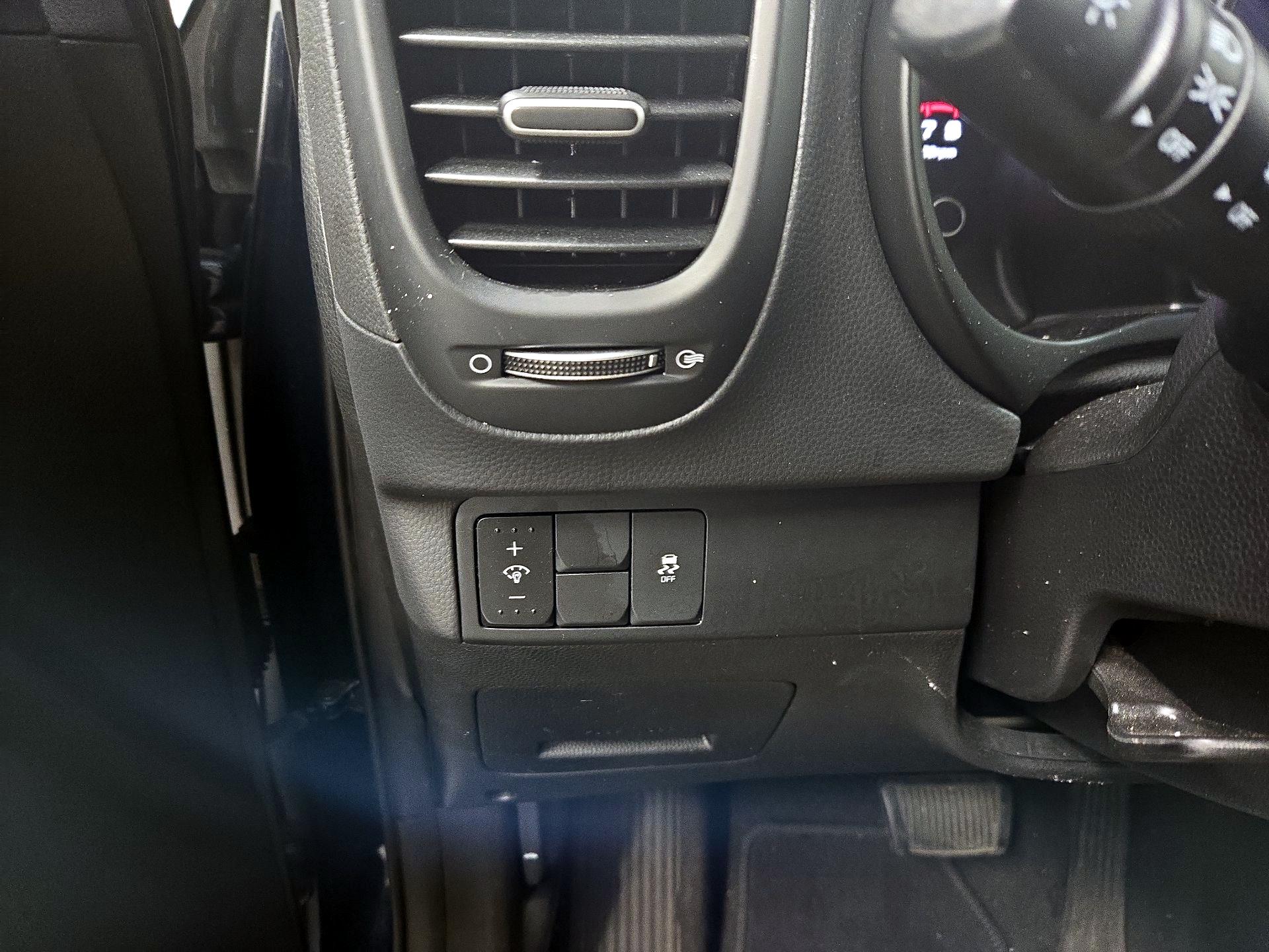 Thumbnail: 2017 Kia Soul - 13