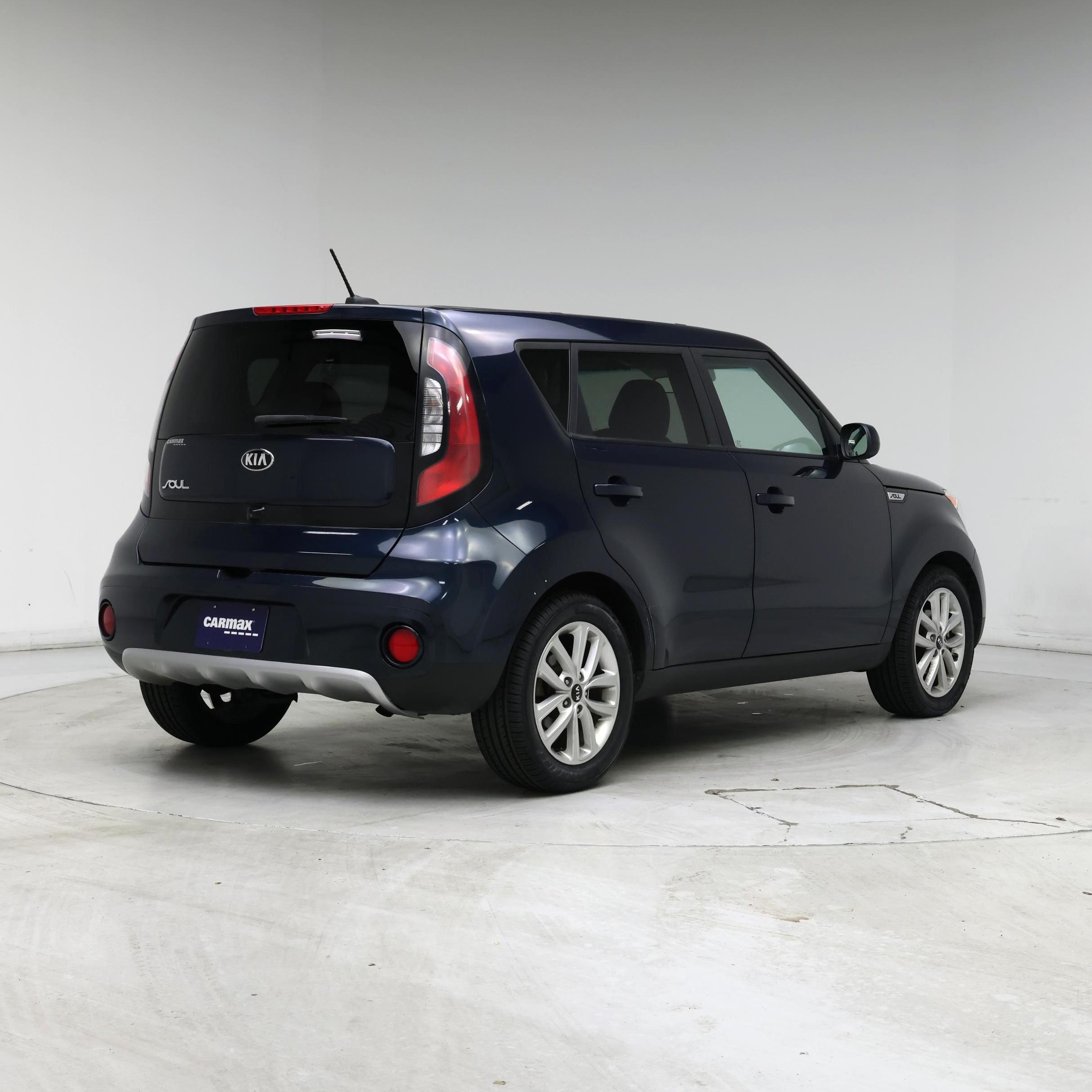 Thumbnail: 2017 Kia Soul - 8